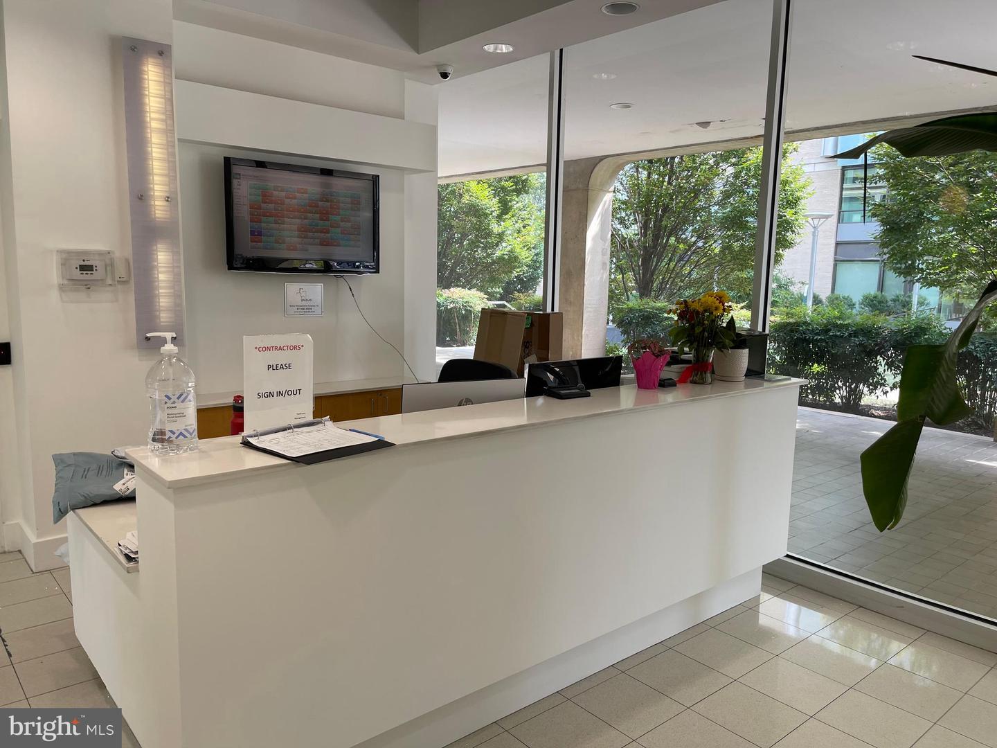 1101 3RD ST SW #104, WASHINGTON, District Of Columbia 20024, 2 Bedrooms Bedrooms, ,1 BathroomBathrooms,Residential,For sale,1101 3RD ST SW #104,DCDC2191518 MLS # DCDC2191518