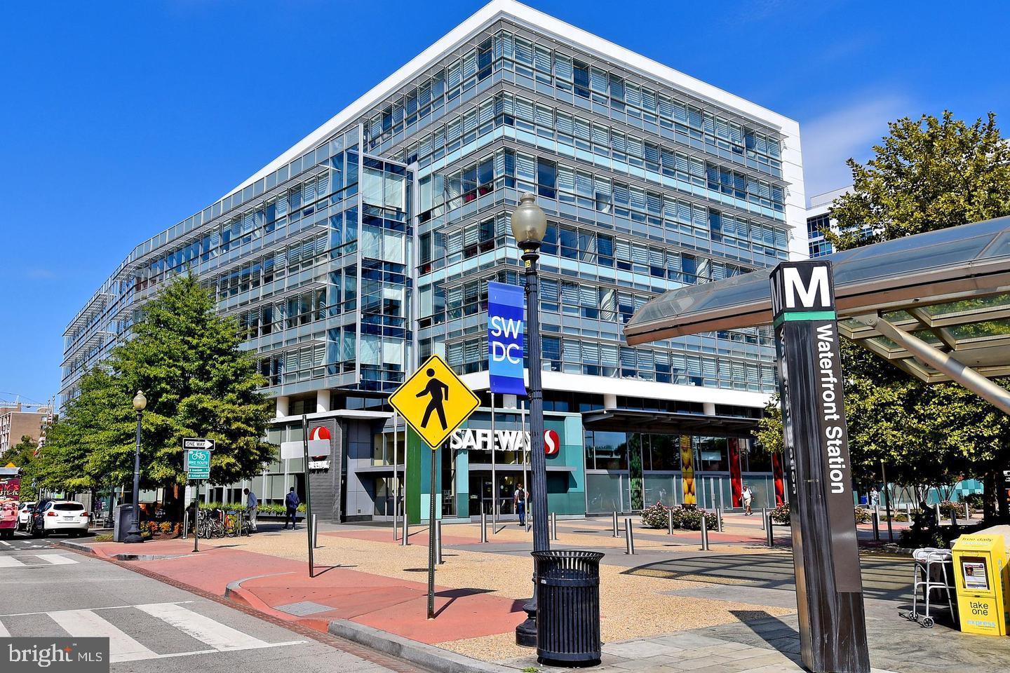 1101 3RD ST SW #104, WASHINGTON, District Of Columbia 20024, 2 Bedrooms Bedrooms, ,1 BathroomBathrooms,Residential,For sale,1101 3RD ST SW #104,DCDC2191518 MLS # DCDC2191518