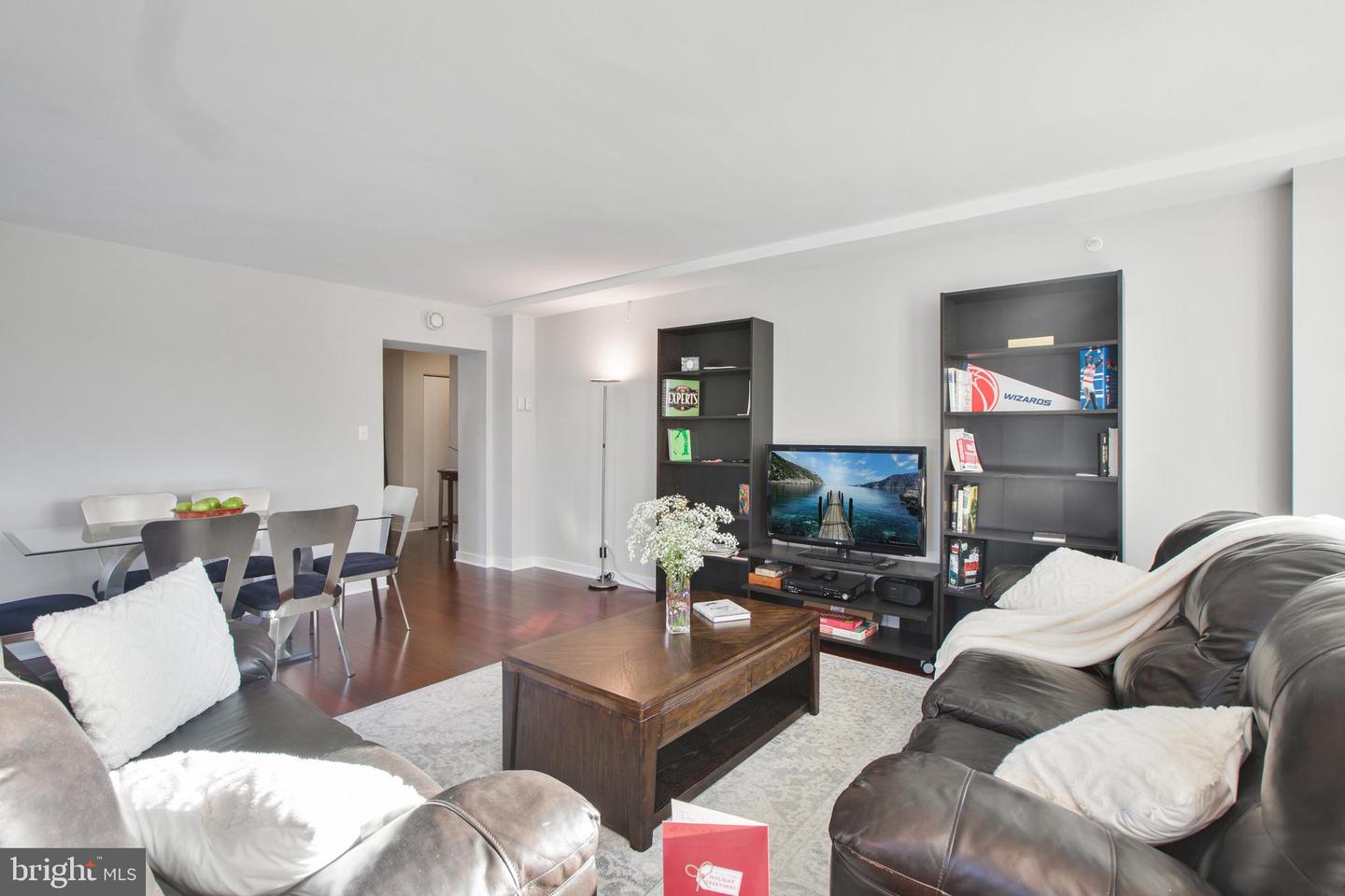 1101 3RD ST SW #104, WASHINGTON, District Of Columbia 20024, 2 Bedrooms Bedrooms, ,1 BathroomBathrooms,Residential,For sale,1101 3RD ST SW #104,DCDC2191518 MLS # DCDC2191518