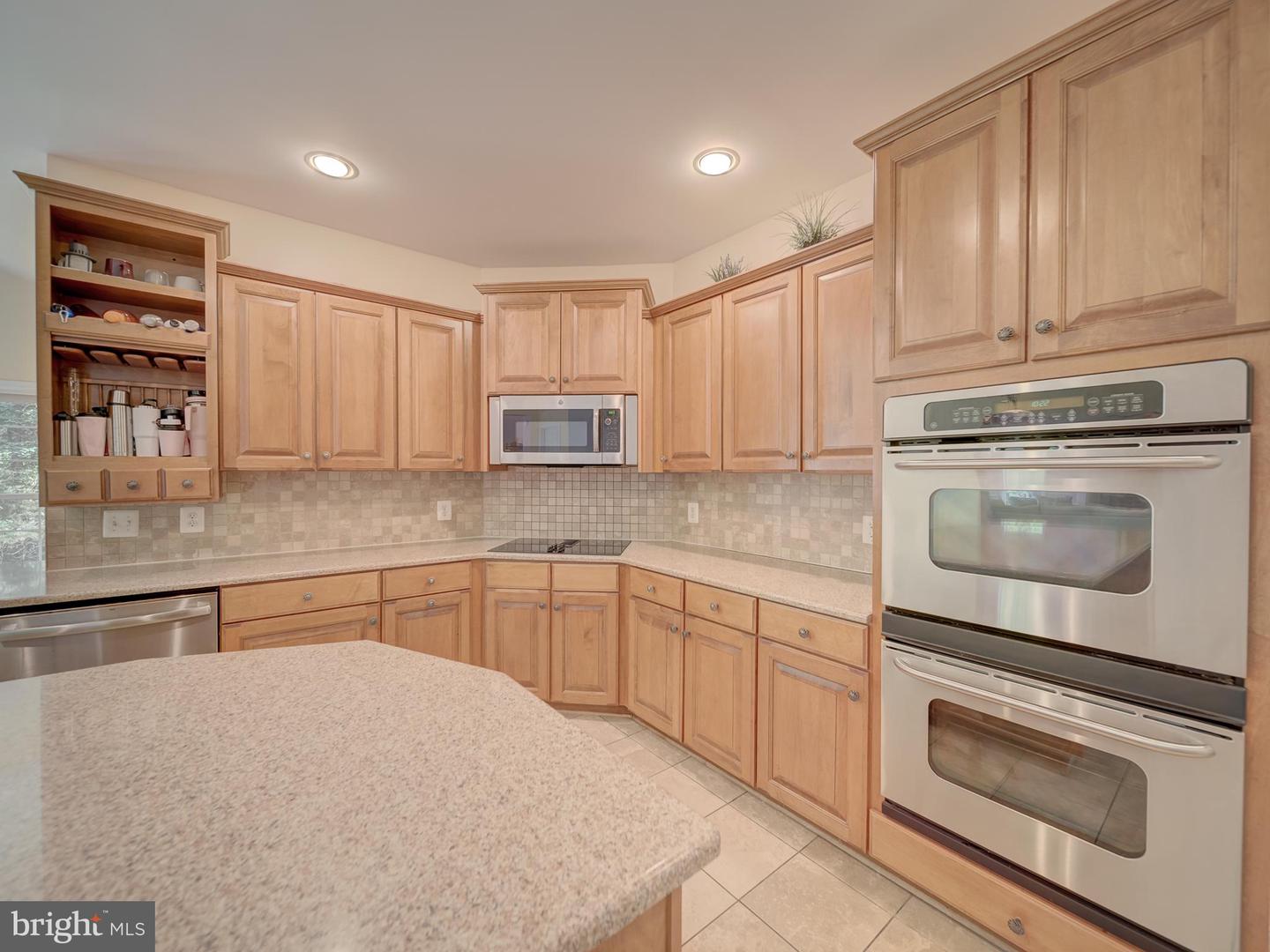 12052 PAPER BIRCH LN, GAINESVILLE, Virginia 20155, 5 Bedrooms Bedrooms, ,4 BathroomsBathrooms,Residential,For sale,12052 PAPER BIRCH LN,VAPW2091404 MLS # VAPW2091404