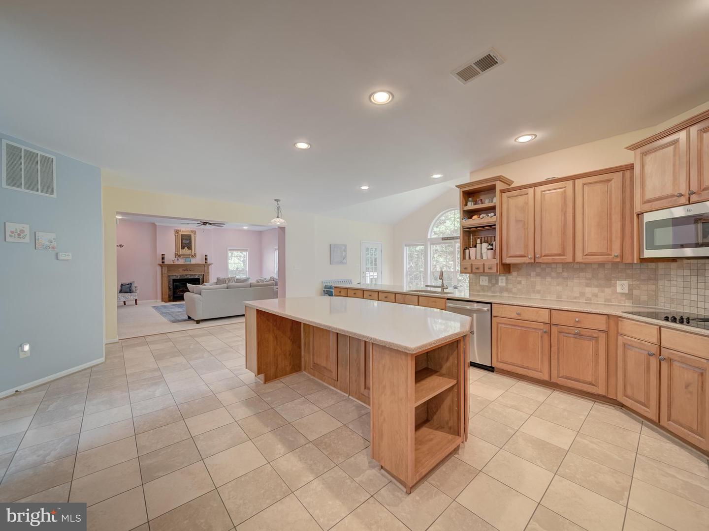 12052 PAPER BIRCH LN, GAINESVILLE, Virginia 20155, 5 Bedrooms Bedrooms, ,4 BathroomsBathrooms,Residential,For sale,12052 PAPER BIRCH LN,VAPW2091404 MLS # VAPW2091404