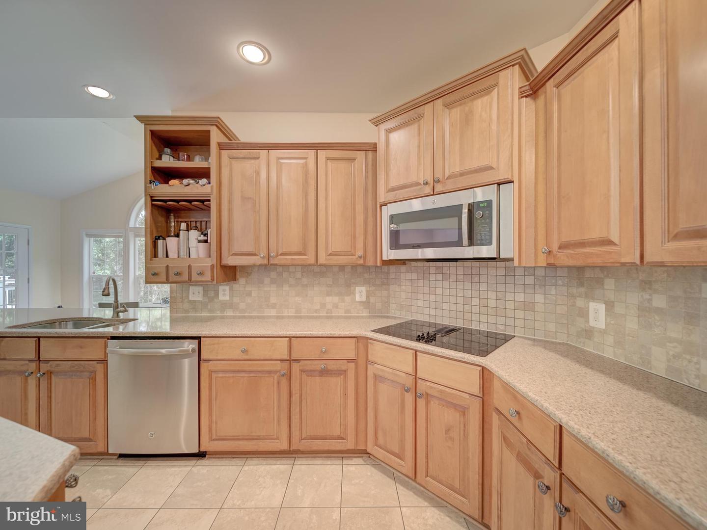 12052 PAPER BIRCH LN, GAINESVILLE, Virginia 20155, 5 Bedrooms Bedrooms, ,4 BathroomsBathrooms,Residential,For sale,12052 PAPER BIRCH LN,VAPW2091404 MLS # VAPW2091404