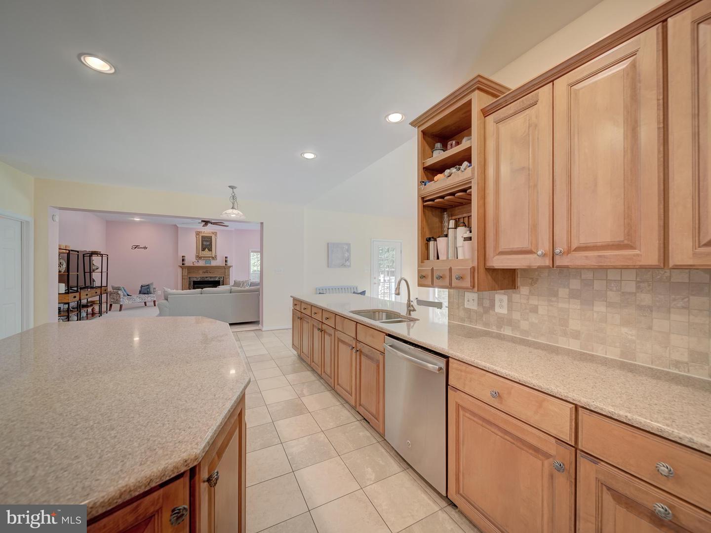 12052 PAPER BIRCH LN, GAINESVILLE, Virginia 20155, 5 Bedrooms Bedrooms, ,4 BathroomsBathrooms,Residential,For sale,12052 PAPER BIRCH LN,VAPW2091404 MLS # VAPW2091404