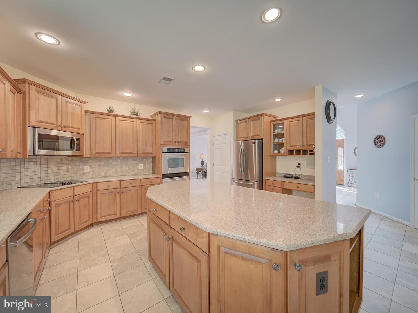 12052 PAPER BIRCH LN, GAINESVILLE, Virginia 20155, 5 Bedrooms Bedrooms, ,4 BathroomsBathrooms,Residential,For sale,12052 PAPER BIRCH LN,VAPW2091404 MLS # VAPW2091404
