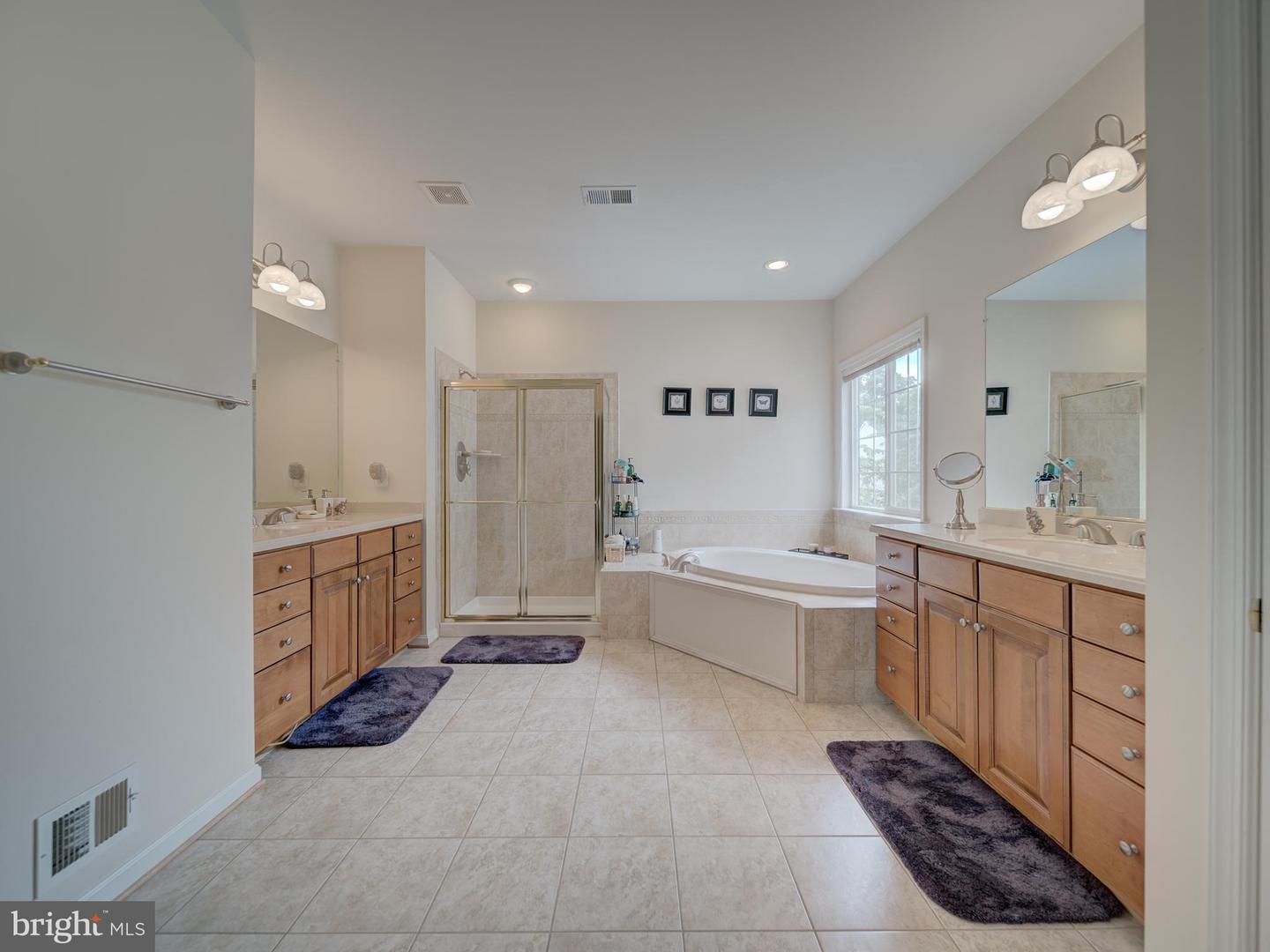 12052 PAPER BIRCH LN, GAINESVILLE, Virginia 20155, 5 Bedrooms Bedrooms, ,4 BathroomsBathrooms,Residential,For sale,12052 PAPER BIRCH LN,VAPW2091404 MLS # VAPW2091404