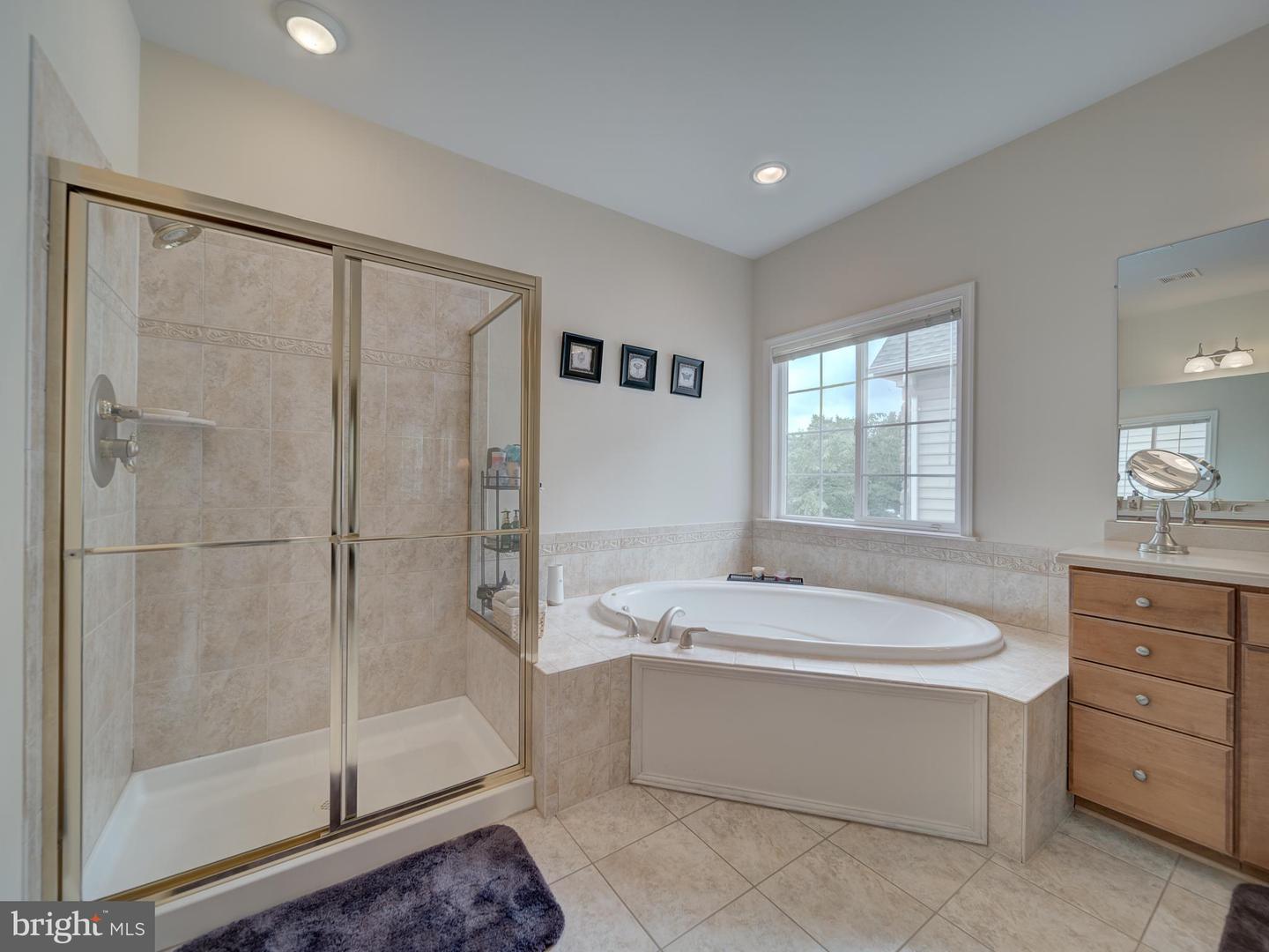 12052 PAPER BIRCH LN, GAINESVILLE, Virginia 20155, 5 Bedrooms Bedrooms, ,4 BathroomsBathrooms,Residential,For sale,12052 PAPER BIRCH LN,VAPW2091404 MLS # VAPW2091404