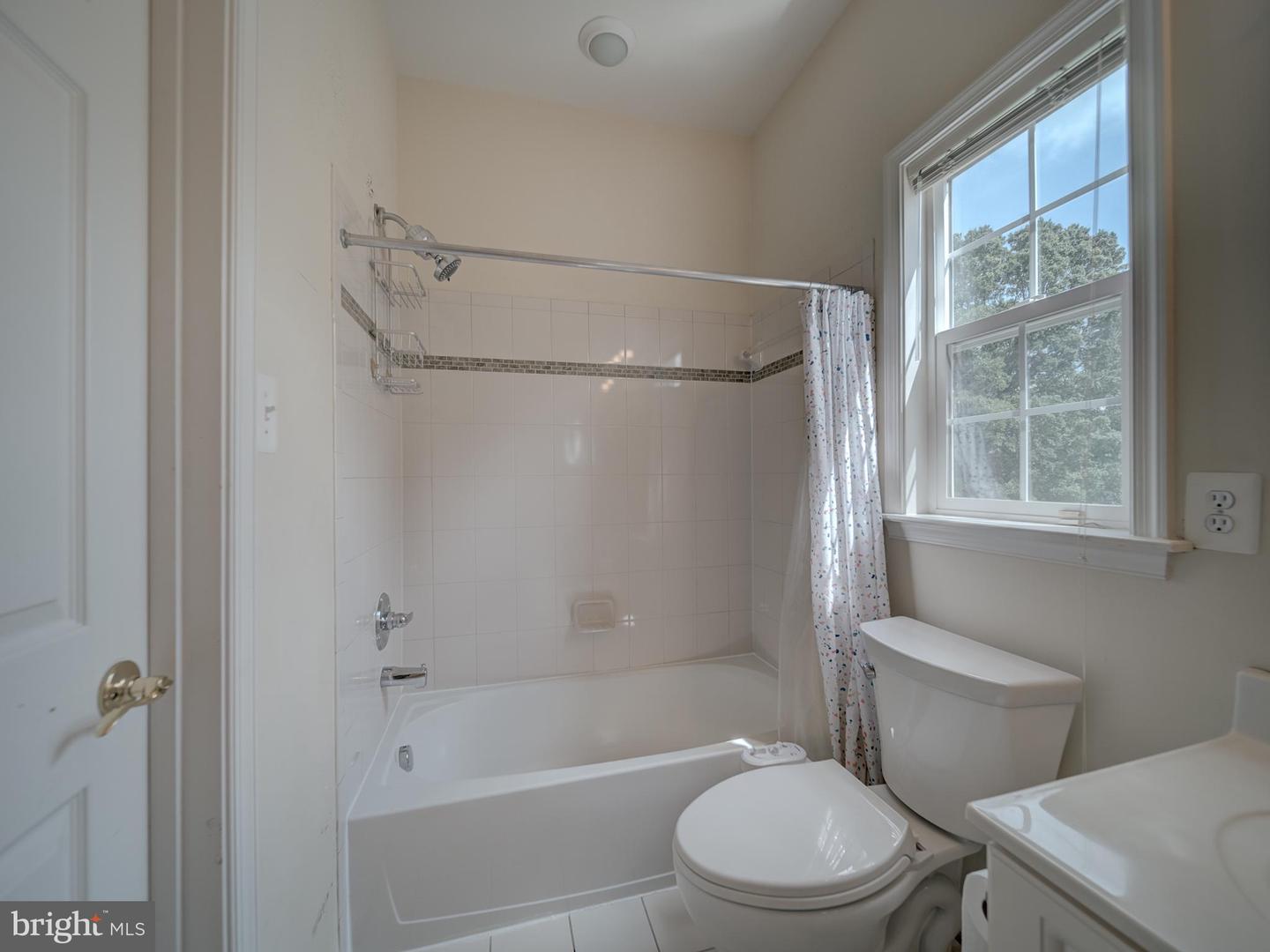 12052 PAPER BIRCH LN, GAINESVILLE, Virginia 20155, 5 Bedrooms Bedrooms, ,4 BathroomsBathrooms,Residential,For sale,12052 PAPER BIRCH LN,VAPW2091404 MLS # VAPW2091404