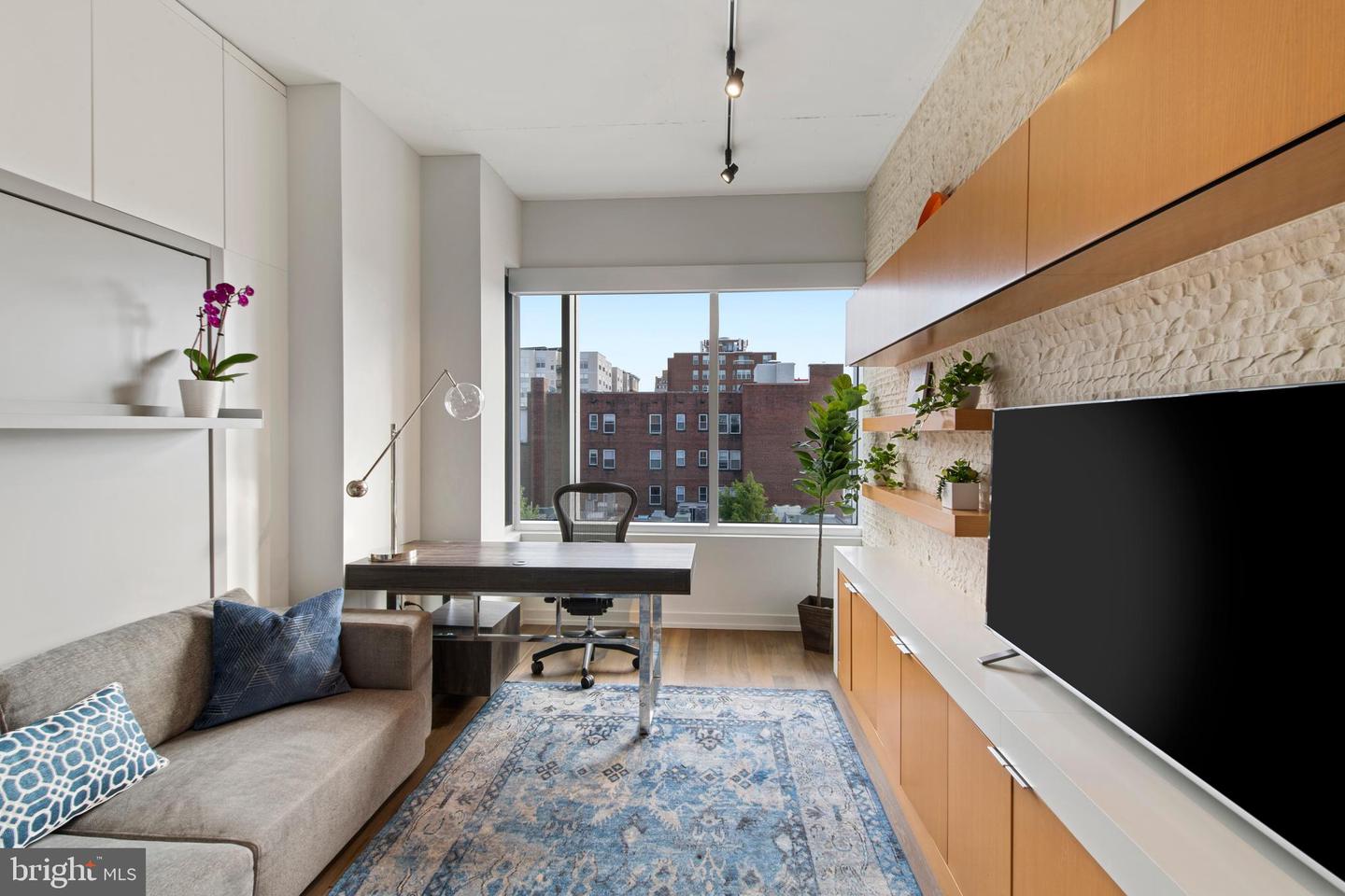 1515 15TH ST NW #422, WASHINGTON, District Of Columbia 20005, 2 Bedrooms Bedrooms, ,3 BathroomsBathrooms,Residential,For sale,1515 15TH ST NW #422,DCDC2194924 MLS # DCDC2194924