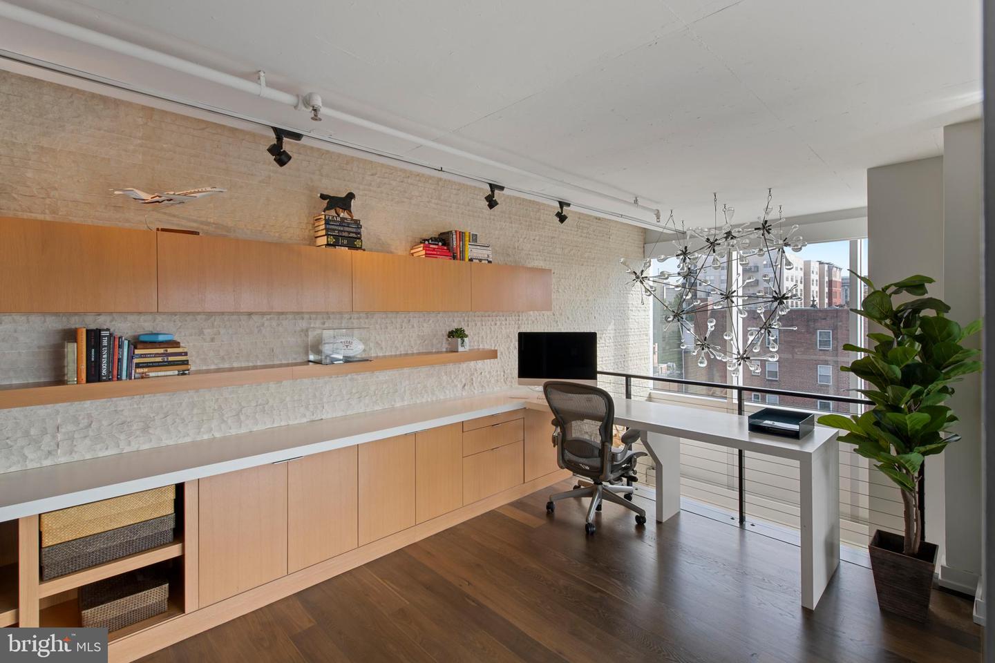 1515 15TH ST NW #422, WASHINGTON, District Of Columbia 20005, 2 Bedrooms Bedrooms, ,3 BathroomsBathrooms,Residential,For sale,1515 15TH ST NW #422,DCDC2194924 MLS # DCDC2194924