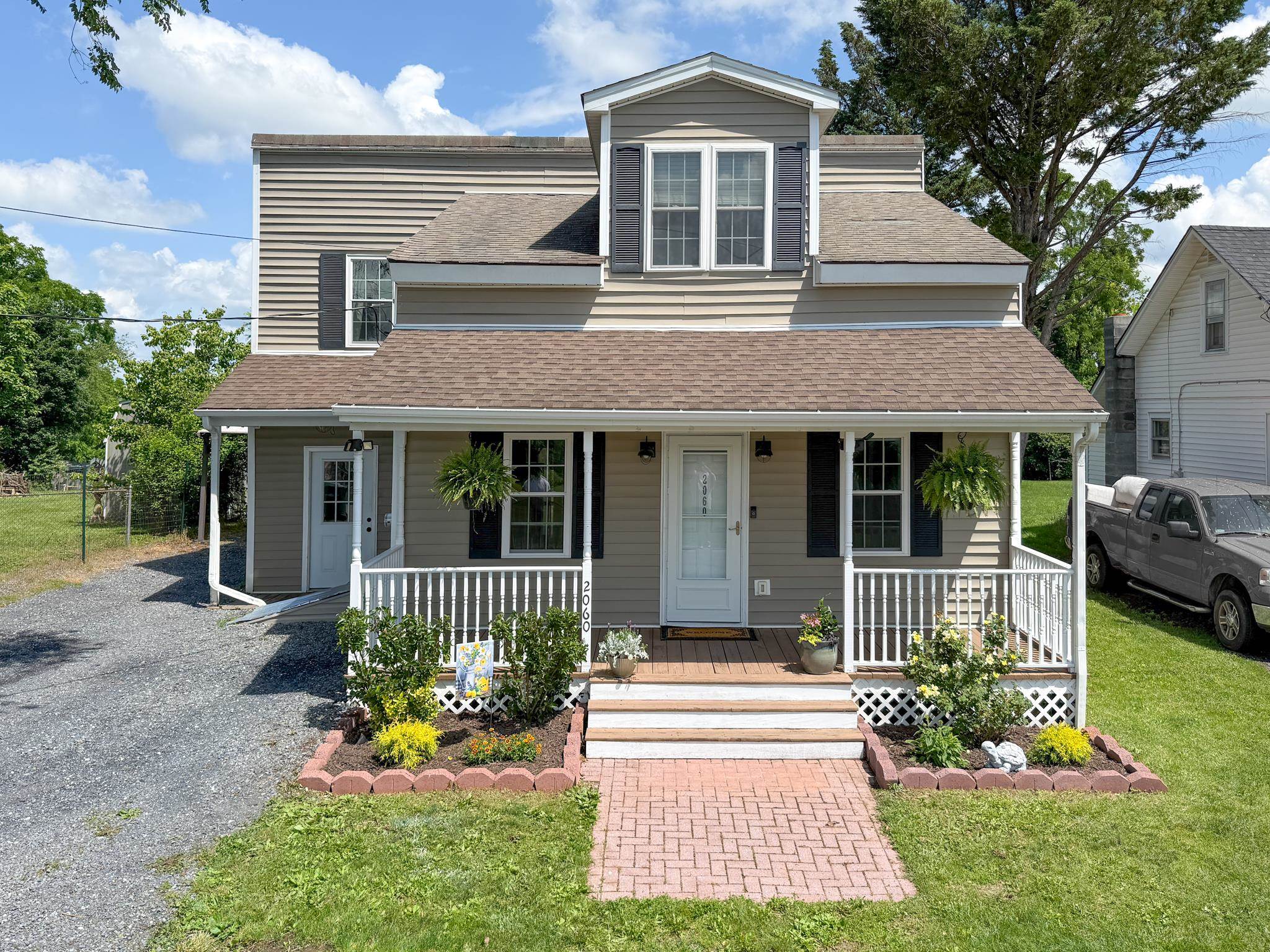 2060 RICE AVE, WAYNESBORO, Virginia 22980, 2 Bedrooms Bedrooms, ,2 BathroomsBathrooms,Residential,2060 RICE AVE,665638 MLS # 665638