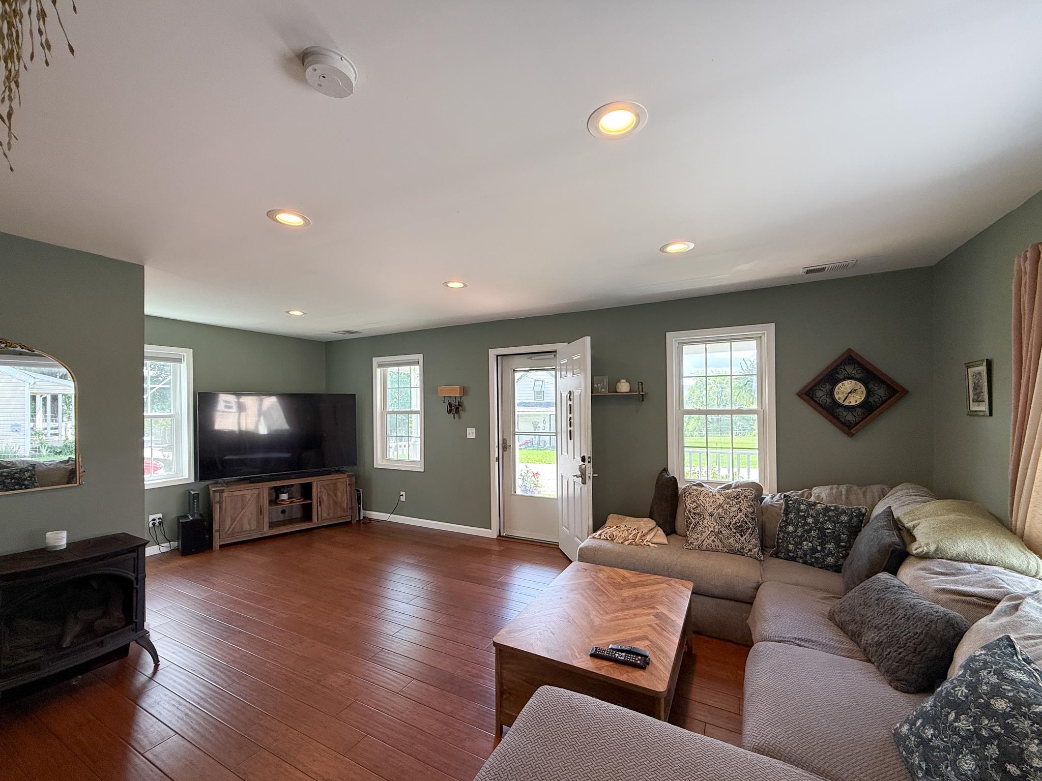 2060 RICE AVE, WAYNESBORO, Virginia 22980, 2 Bedrooms Bedrooms, ,2 BathroomsBathrooms,Residential,2060 RICE AVE,665638 MLS # 665638