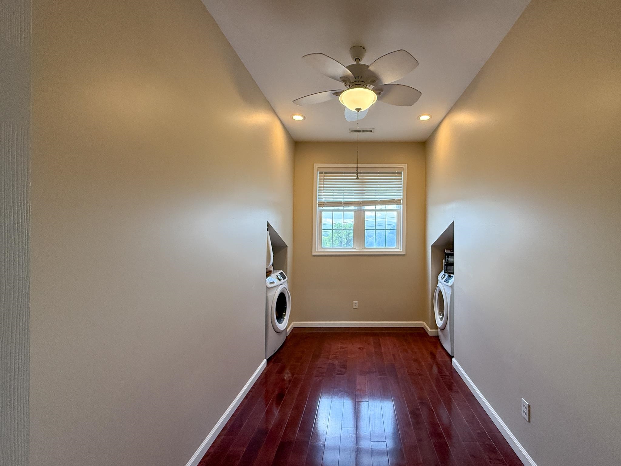 2060 RICE AVE, WAYNESBORO, Virginia 22980, 2 Bedrooms Bedrooms, ,2 BathroomsBathrooms,Residential,2060 RICE AVE,665638 MLS # 665638