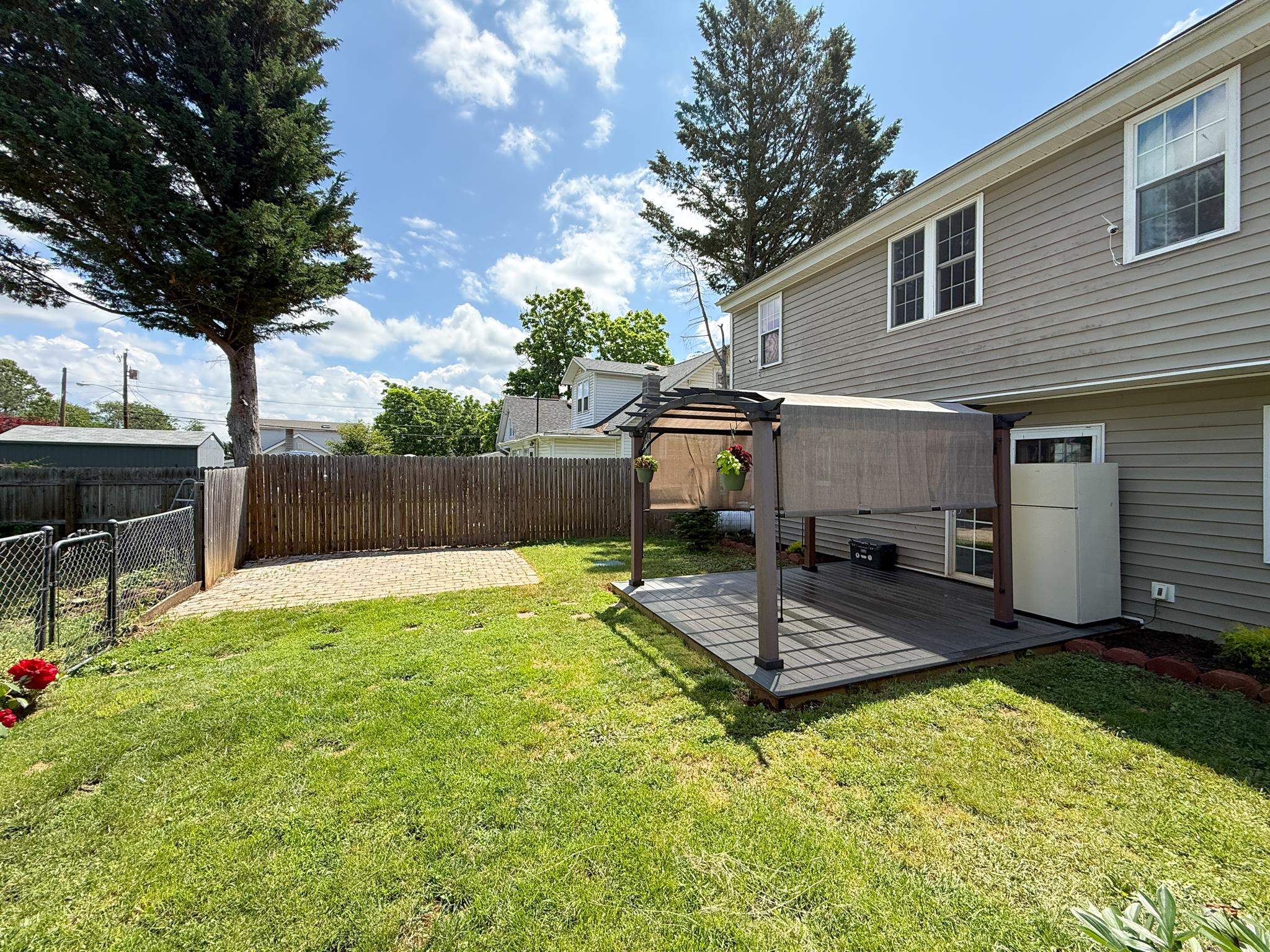 2060 RICE AVE, WAYNESBORO, Virginia 22980, 2 Bedrooms Bedrooms, ,2 BathroomsBathrooms,Residential,2060 RICE AVE,665638 MLS # 665638