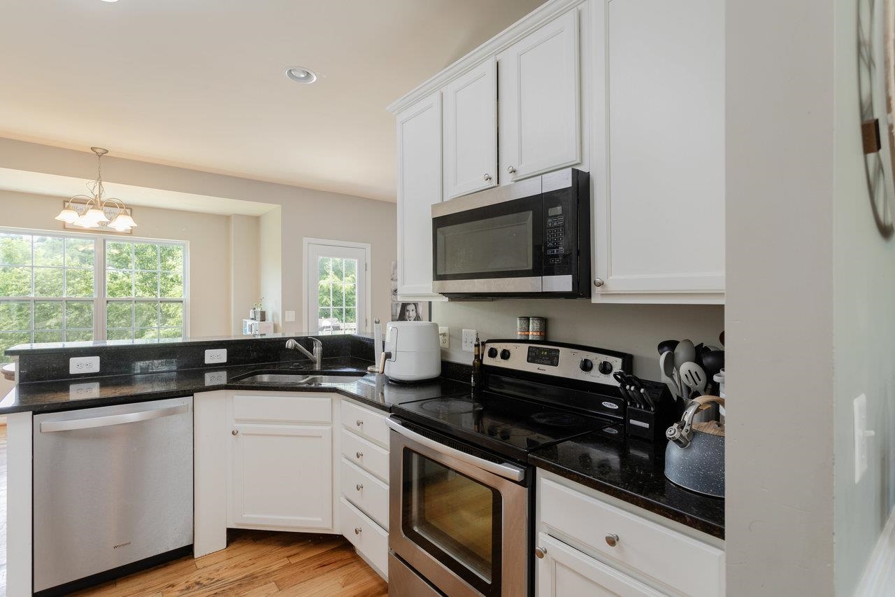 160 JILLIAN LN, PENN LAIRD, Virginia 22846, 5 Bedrooms Bedrooms, ,3 BathroomsBathrooms,Residential,160 JILLIAN LN,665643 MLS # 665643