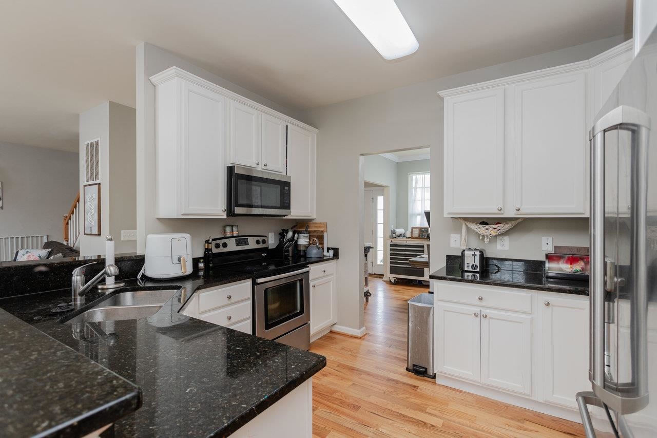 160 JILLIAN LN, PENN LAIRD, Virginia 22846, 5 Bedrooms Bedrooms, ,3 BathroomsBathrooms,Residential,160 JILLIAN LN,665643 MLS # 665643