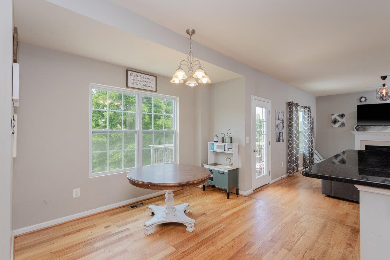 160 JILLIAN LN, PENN LAIRD, Virginia 22846, 5 Bedrooms Bedrooms, ,3 BathroomsBathrooms,Residential,160 JILLIAN LN,665643 MLS # 665643