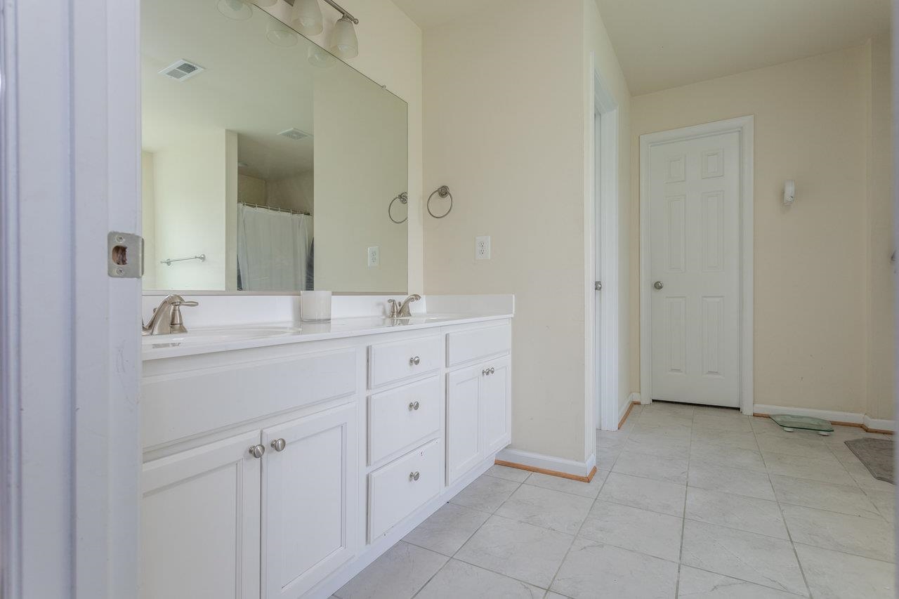 160 JILLIAN LN, PENN LAIRD, Virginia 22846, 5 Bedrooms Bedrooms, ,3 BathroomsBathrooms,Residential,160 JILLIAN LN,665643 MLS # 665643