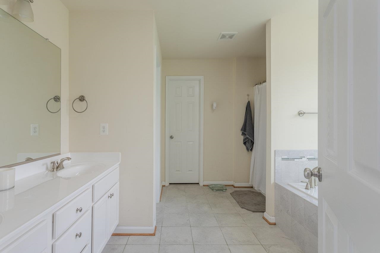 160 JILLIAN LN, PENN LAIRD, Virginia 22846, 5 Bedrooms Bedrooms, ,3 BathroomsBathrooms,Residential,160 JILLIAN LN,665643 MLS # 665643