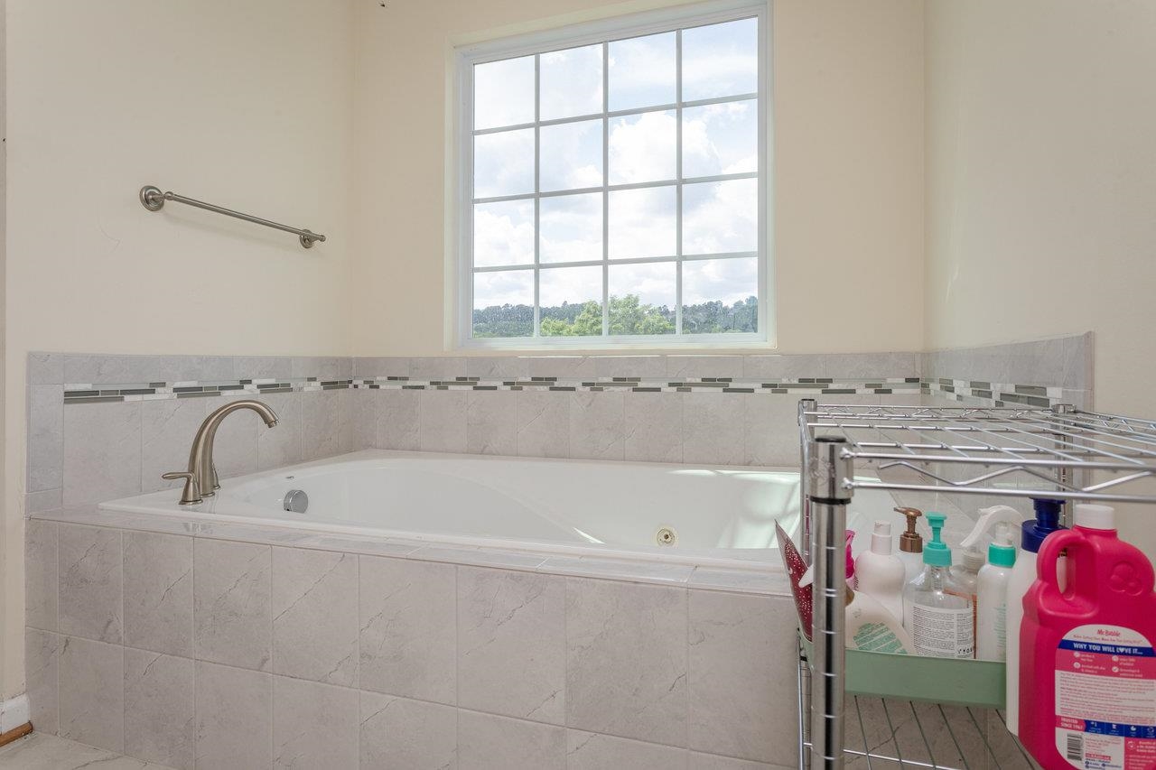 160 JILLIAN LN, PENN LAIRD, Virginia 22846, 5 Bedrooms Bedrooms, ,3 BathroomsBathrooms,Residential,160 JILLIAN LN,665643 MLS # 665643