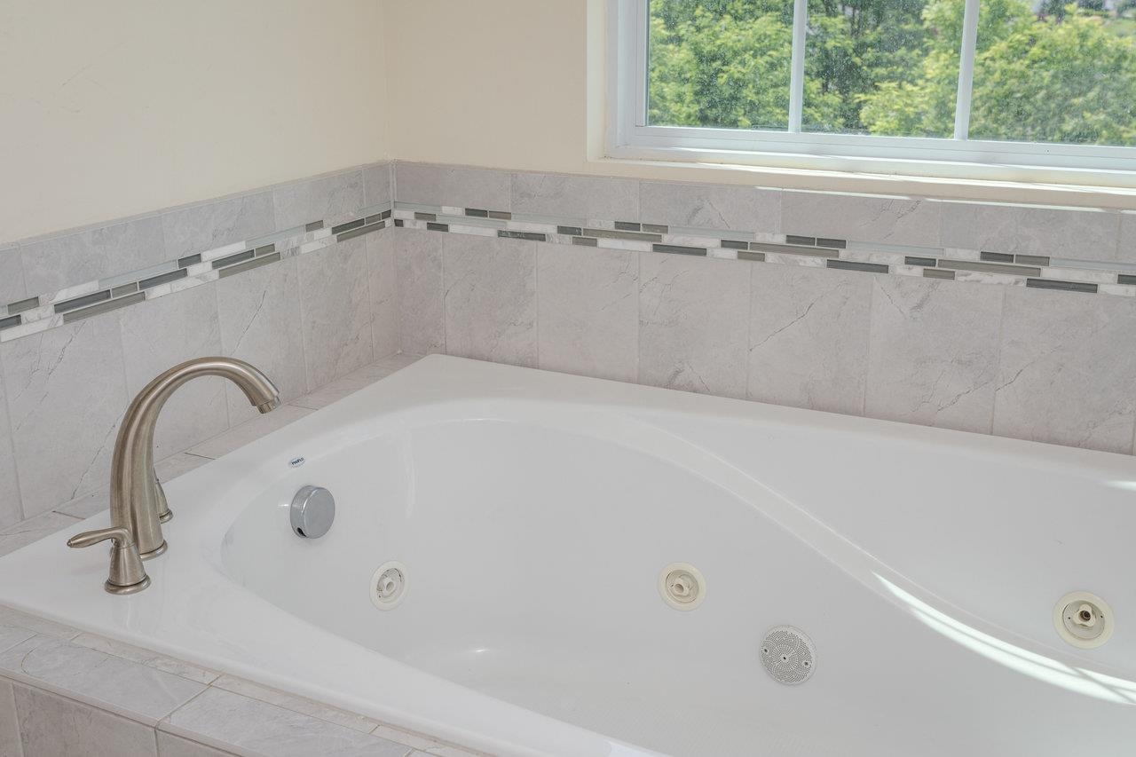 160 JILLIAN LN, PENN LAIRD, Virginia 22846, 5 Bedrooms Bedrooms, ,3 BathroomsBathrooms,Residential,160 JILLIAN LN,665643 MLS # 665643