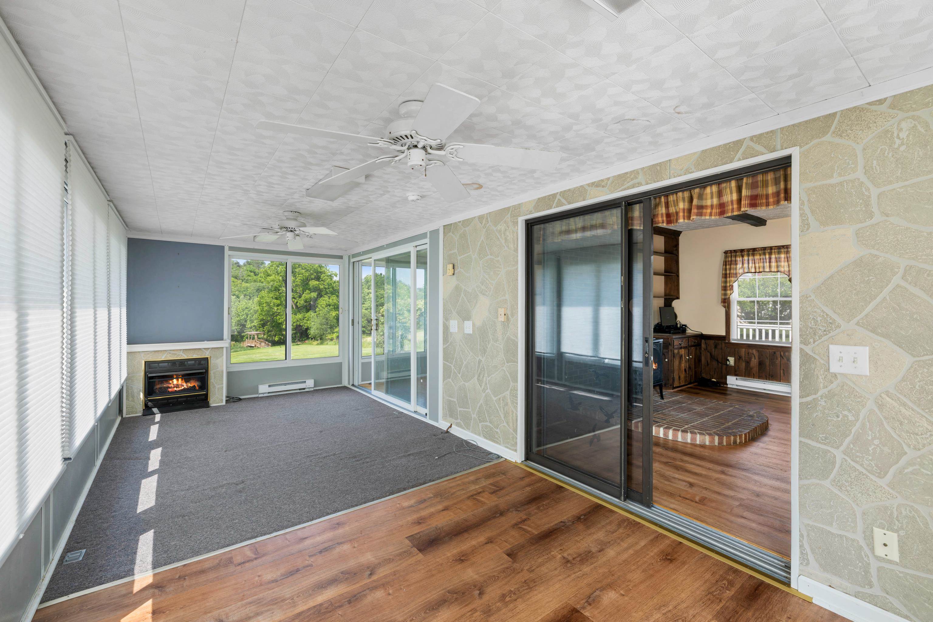 887 NATURAL CHIMNEYS RD, MOUNT SOLON, Virginia 22843, 4 Bedrooms Bedrooms, ,3 BathroomsBathrooms,Residential,887 NATURAL CHIMNEYS RD,665647 MLS # 665647