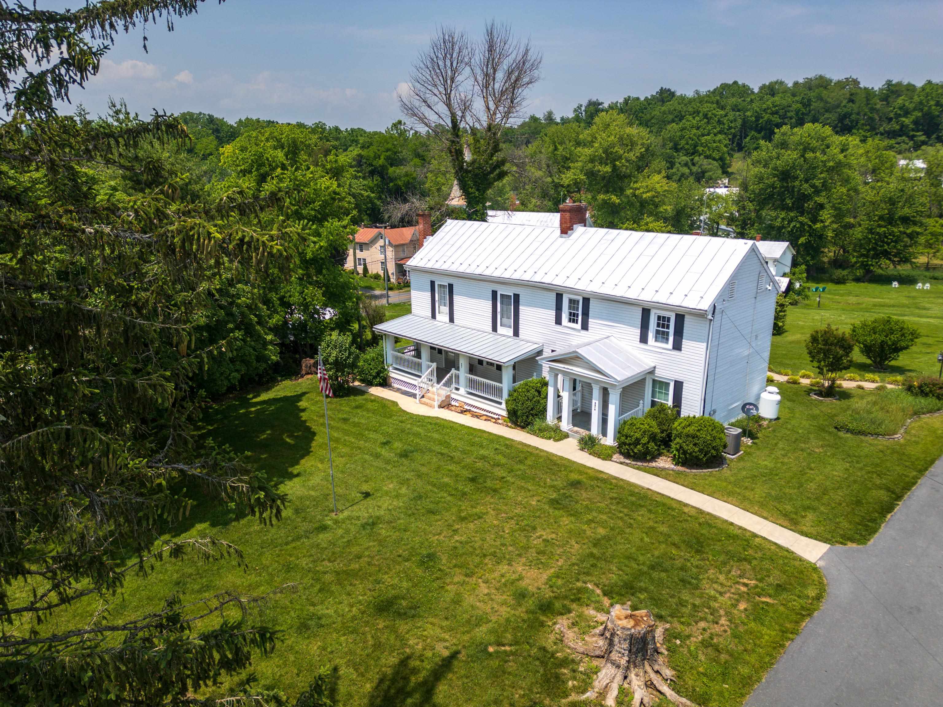 887 NATURAL CHIMNEYS RD, MOUNT SOLON, Virginia 22843, 4 Bedrooms Bedrooms, ,3 BathroomsBathrooms,Residential,887 NATURAL CHIMNEYS RD,665647 MLS # 665647