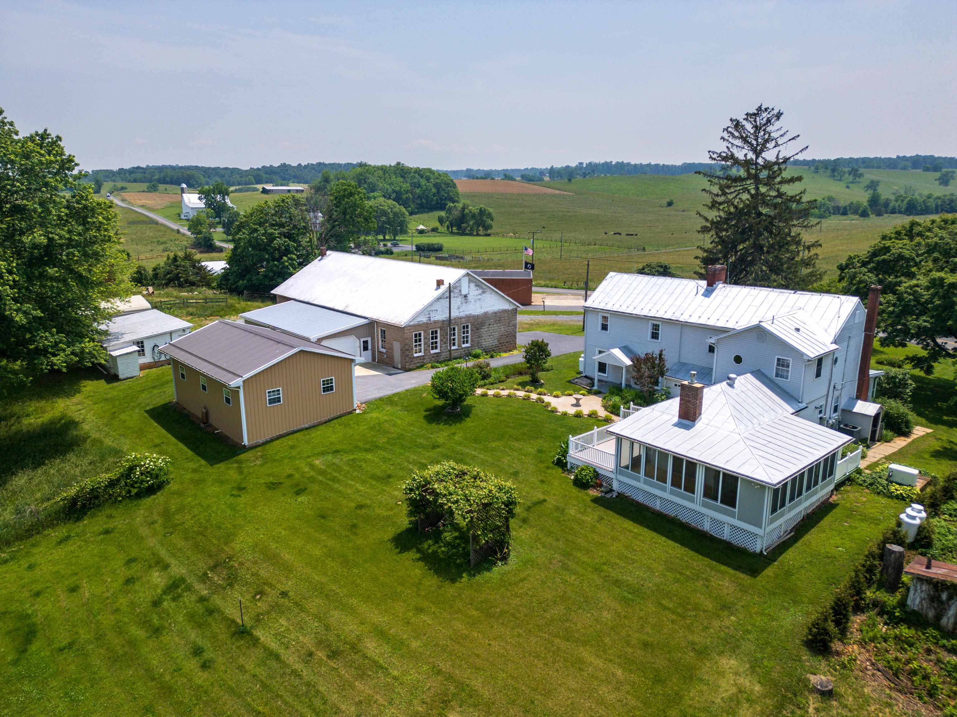 887 NATURAL CHIMNEYS RD, MOUNT SOLON, Virginia 22843, 4 Bedrooms Bedrooms, ,3 BathroomsBathrooms,Residential,887 NATURAL CHIMNEYS RD,665647 MLS # 665647