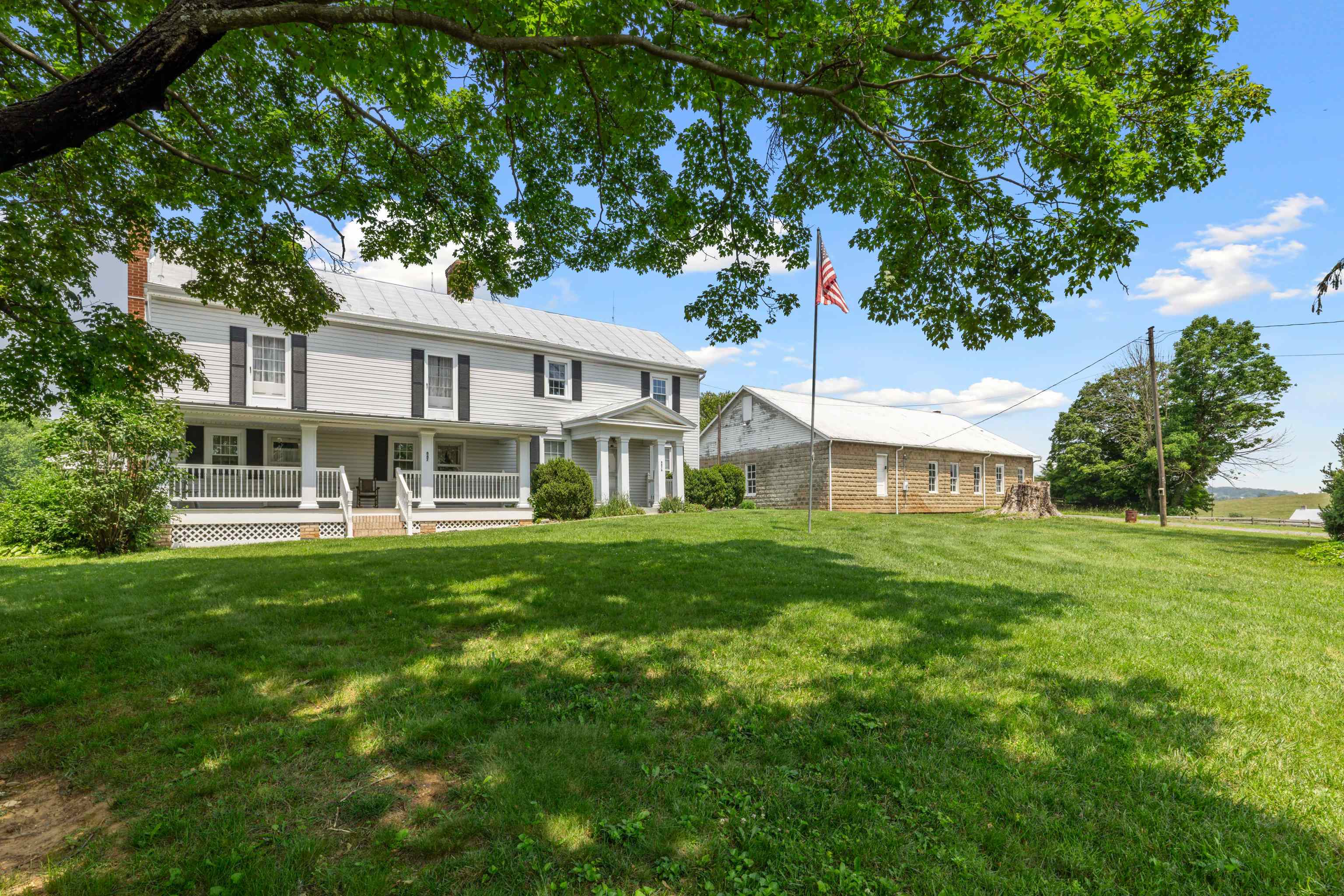 887 NATURAL CHIMNEYS RD, MOUNT SOLON, Virginia 22843, 4 Bedrooms Bedrooms, ,3 BathroomsBathrooms,Residential,887 NATURAL CHIMNEYS RD,665647 MLS # 665647