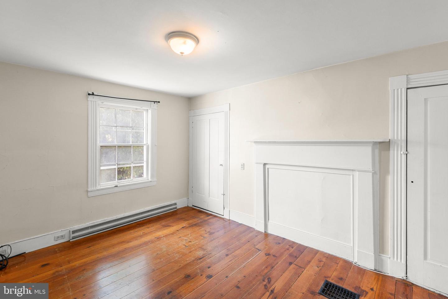 201 CAPON ST, STRASBURG, Virginia 22657, 4 Bedrooms Bedrooms, 10 Rooms Rooms,2 BathroomsBathrooms,Residential,For sale,201 CAPON ST,VASH2011322 MLS # VASH2011322