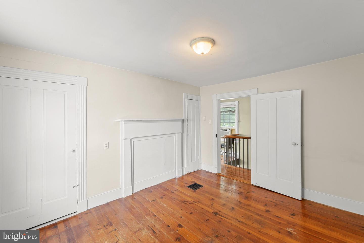 201 CAPON ST, STRASBURG, Virginia 22657, 4 Bedrooms Bedrooms, 10 Rooms Rooms,2 BathroomsBathrooms,Residential,For sale,201 CAPON ST,VASH2011322 MLS # VASH2011322