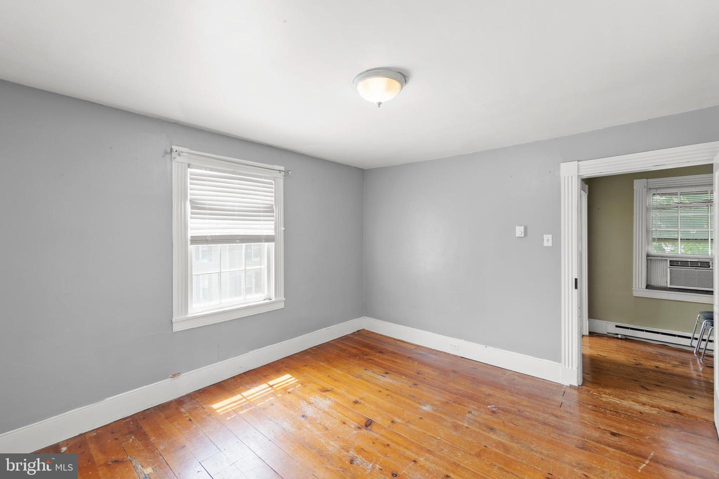 201 CAPON ST, STRASBURG, Virginia 22657, 4 Bedrooms Bedrooms, 10 Rooms Rooms,2 BathroomsBathrooms,Residential,For sale,201 CAPON ST,VASH2011322 MLS # VASH2011322