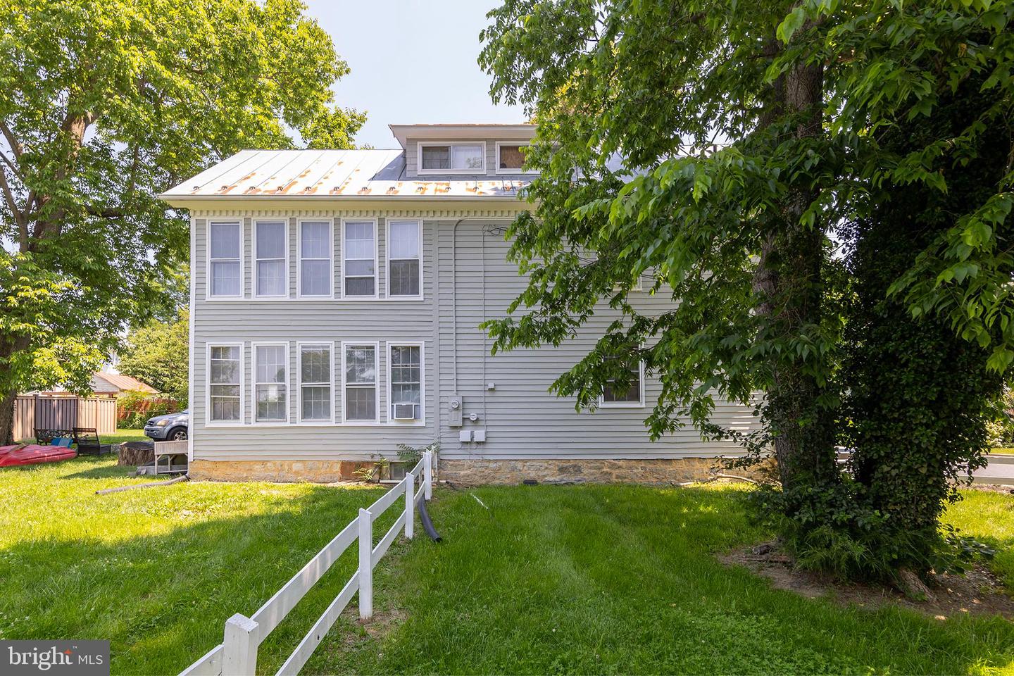 201 CAPON ST, STRASBURG, Virginia 22657, 4 Bedrooms Bedrooms, 10 Rooms Rooms,2 BathroomsBathrooms,Residential,For sale,201 CAPON ST,VASH2011322 MLS # VASH2011322
