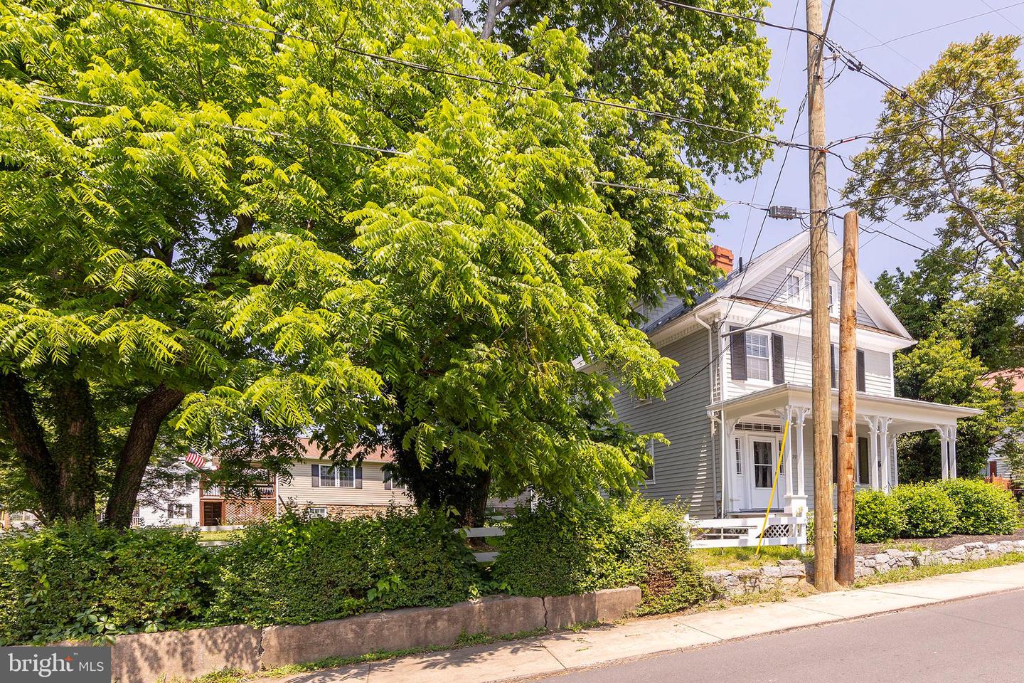 201 CAPON ST, STRASBURG, Virginia 22657, 4 Bedrooms Bedrooms, 10 Rooms Rooms,2 BathroomsBathrooms,Residential,For sale,201 CAPON ST,VASH2011322 MLS # VASH2011322