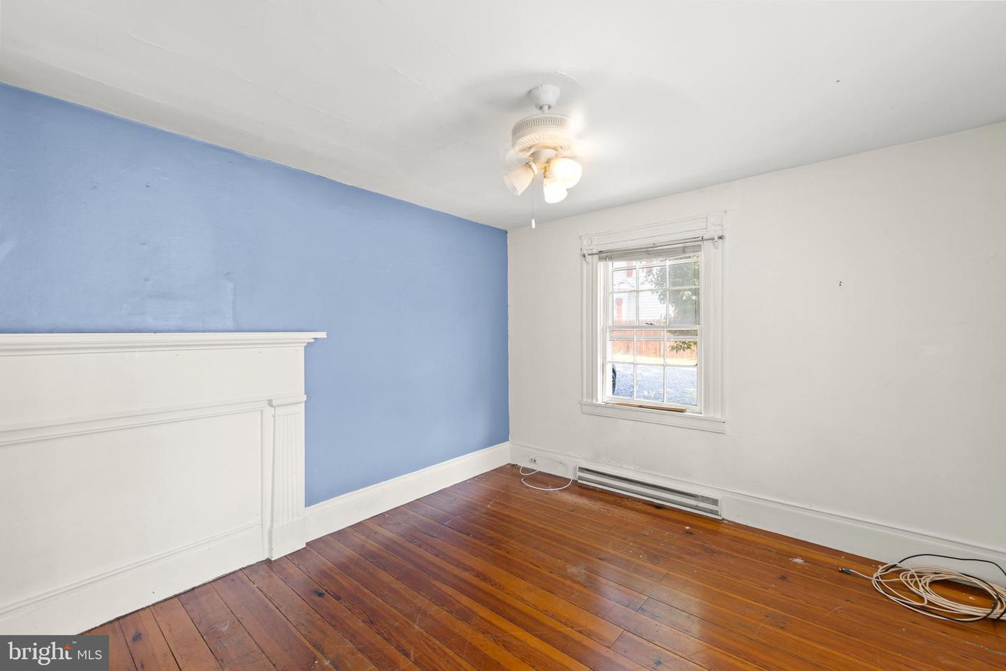 201 CAPON ST, STRASBURG, Virginia 22657, 4 Bedrooms Bedrooms, 10 Rooms Rooms,2 BathroomsBathrooms,Residential,For sale,201 CAPON ST,VASH2011322 MLS # VASH2011322