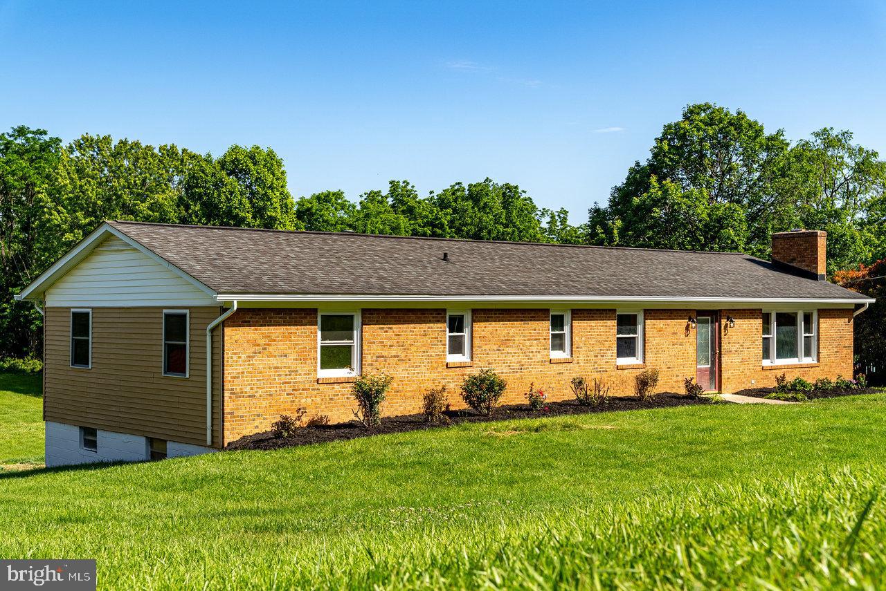 192 JACKSON AVE, NEW MARKET, Virginia 22844, 4 Bedrooms Bedrooms, ,2 BathroomsBathrooms,Residential,For sale,192 JACKSON AVE,VASH2011336 MLS # VASH2011336