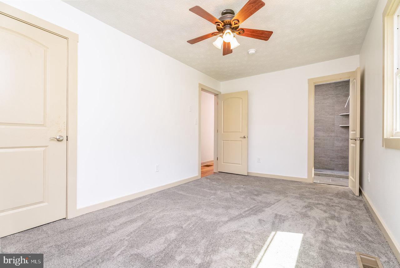 192 JACKSON AVE, NEW MARKET, Virginia 22844, 4 Bedrooms Bedrooms, ,2 BathroomsBathrooms,Residential,For sale,192 JACKSON AVE,VASH2011336 MLS # VASH2011336