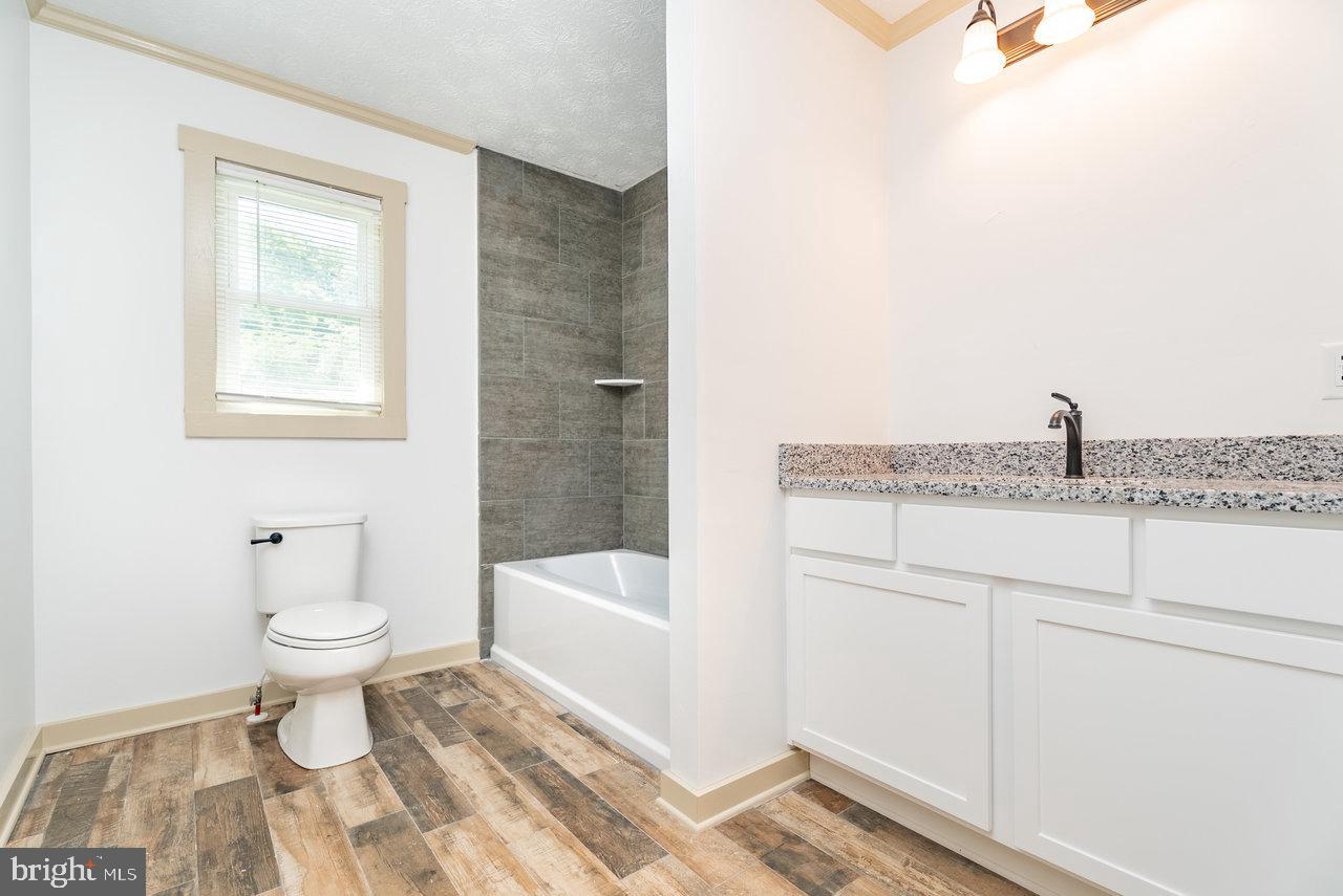 192 JACKSON AVE, NEW MARKET, Virginia 22844, 4 Bedrooms Bedrooms, ,2 BathroomsBathrooms,Residential,For sale,192 JACKSON AVE,VASH2011336 MLS # VASH2011336