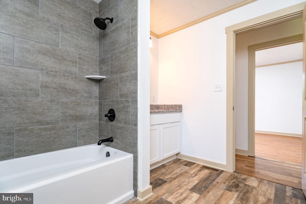 192 JACKSON AVE, NEW MARKET, Virginia 22844, 4 Bedrooms Bedrooms, ,2 BathroomsBathrooms,Residential,For sale,192 JACKSON AVE,VASH2011336 MLS # VASH2011336