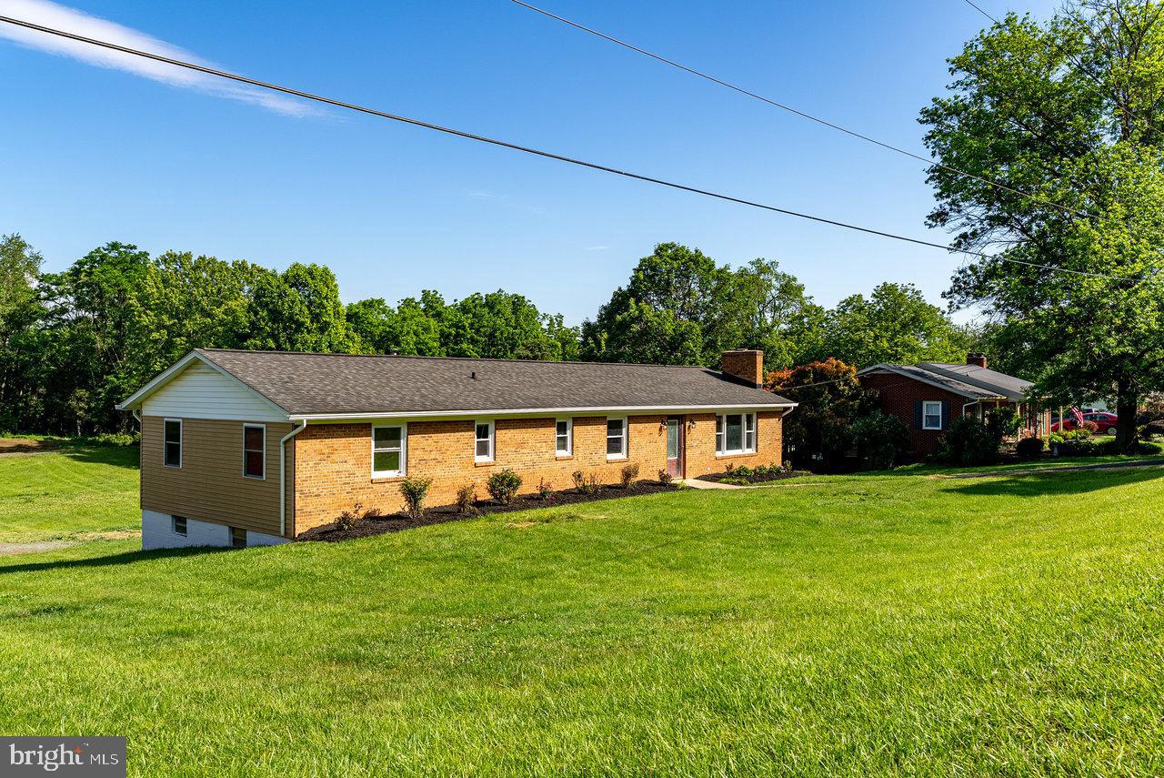 192 JACKSON AVE, NEW MARKET, Virginia 22844, 4 Bedrooms Bedrooms, ,2 BathroomsBathrooms,Residential,For sale,192 JACKSON AVE,VASH2011336 MLS # VASH2011336
