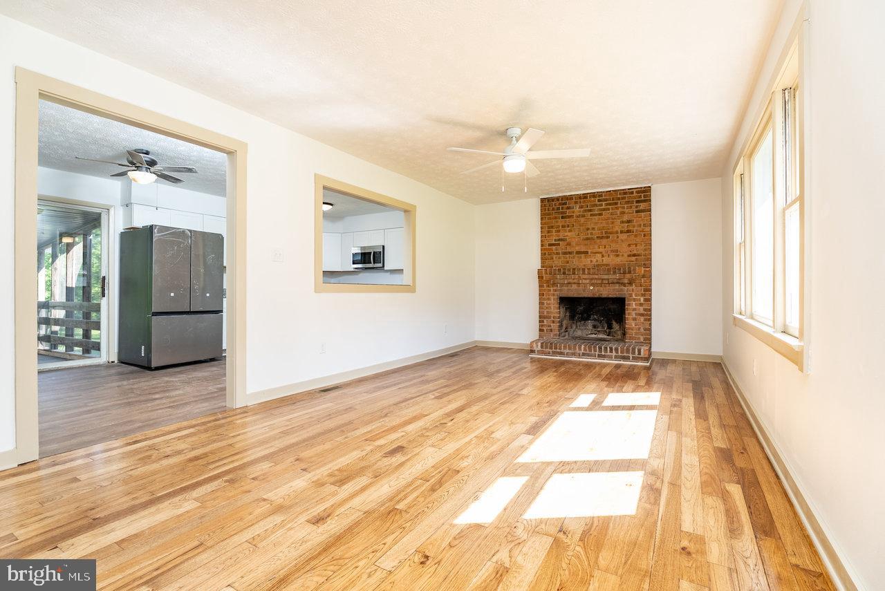 192 JACKSON AVE, NEW MARKET, Virginia 22844, 4 Bedrooms Bedrooms, ,2 BathroomsBathrooms,Residential,For sale,192 JACKSON AVE,VASH2011336 MLS # VASH2011336
