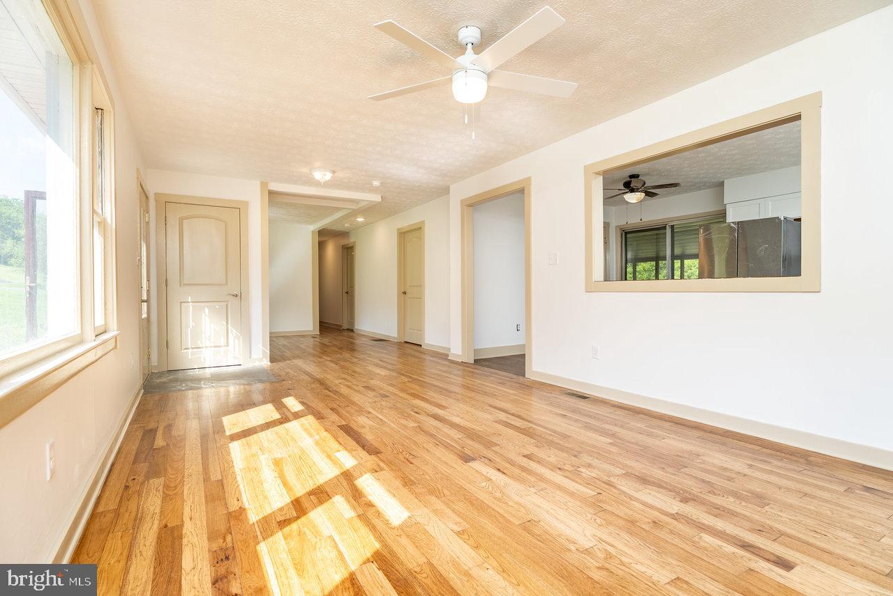 192 JACKSON AVE, NEW MARKET, Virginia 22844, 4 Bedrooms Bedrooms, ,2 BathroomsBathrooms,Residential,For sale,192 JACKSON AVE,VASH2011336 MLS # VASH2011336