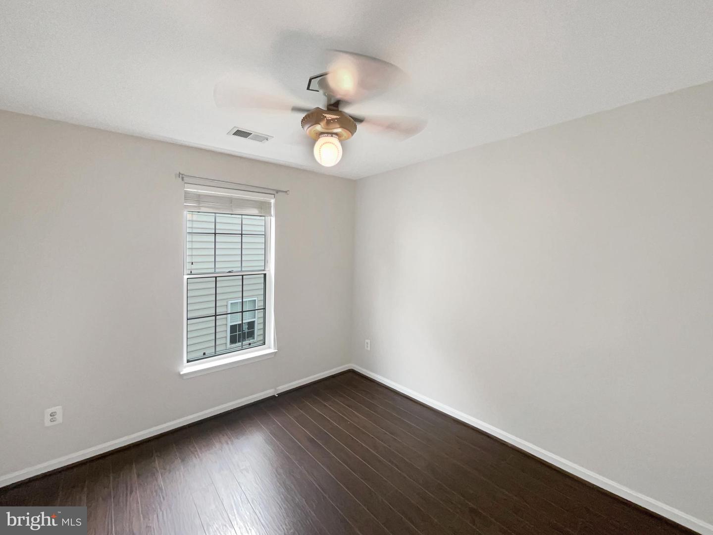 26124 FLINTONBRIDGE DR, CHANTILLY, Virginia 20152, 3 Bedrooms Bedrooms, ,2 BathroomsBathrooms,Residential,For sale,26124 FLINTONBRIDGE DR,VALO2096360 MLS # VALO2096360