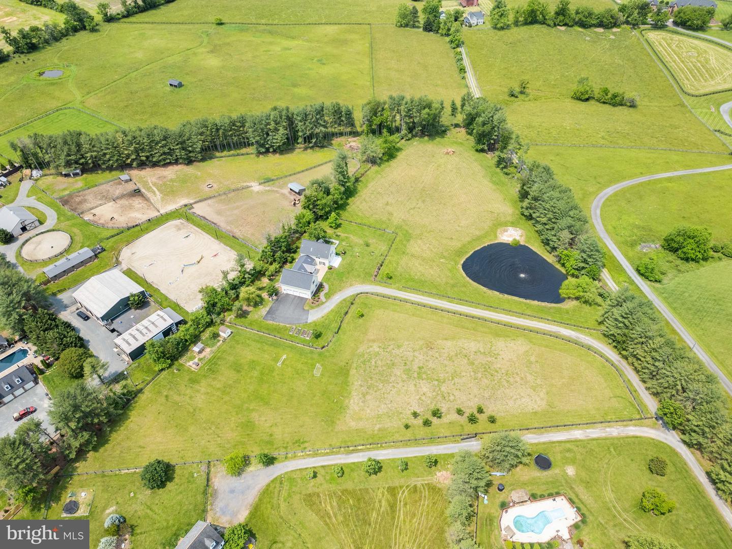 21073 ST LOUIS RD, MIDDLEBURG, Virginia 20117, 4 Bedrooms Bedrooms, ,3 BathroomsBathrooms,Residential,For sale,21073 ST LOUIS RD,VALO2096552 MLS # VALO2096552