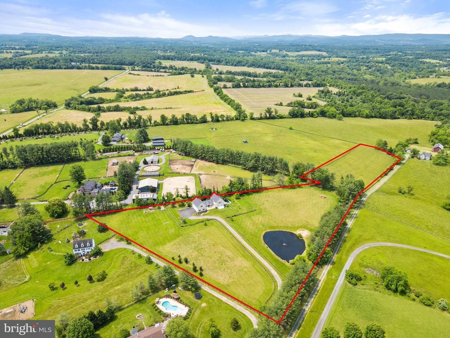 21073 ST LOUIS RD, MIDDLEBURG, Virginia 20117, 4 Bedrooms Bedrooms, ,3 BathroomsBathrooms,Residential,For sale,21073 ST LOUIS RD,VALO2096552 MLS # VALO2096552