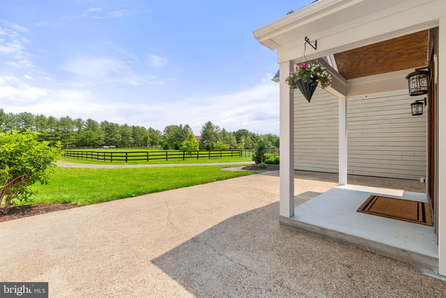 21073 ST LOUIS RD, MIDDLEBURG, Virginia 20117, 4 Bedrooms Bedrooms, ,3 BathroomsBathrooms,Residential,For sale,21073 ST LOUIS RD,VALO2096552 MLS # VALO2096552