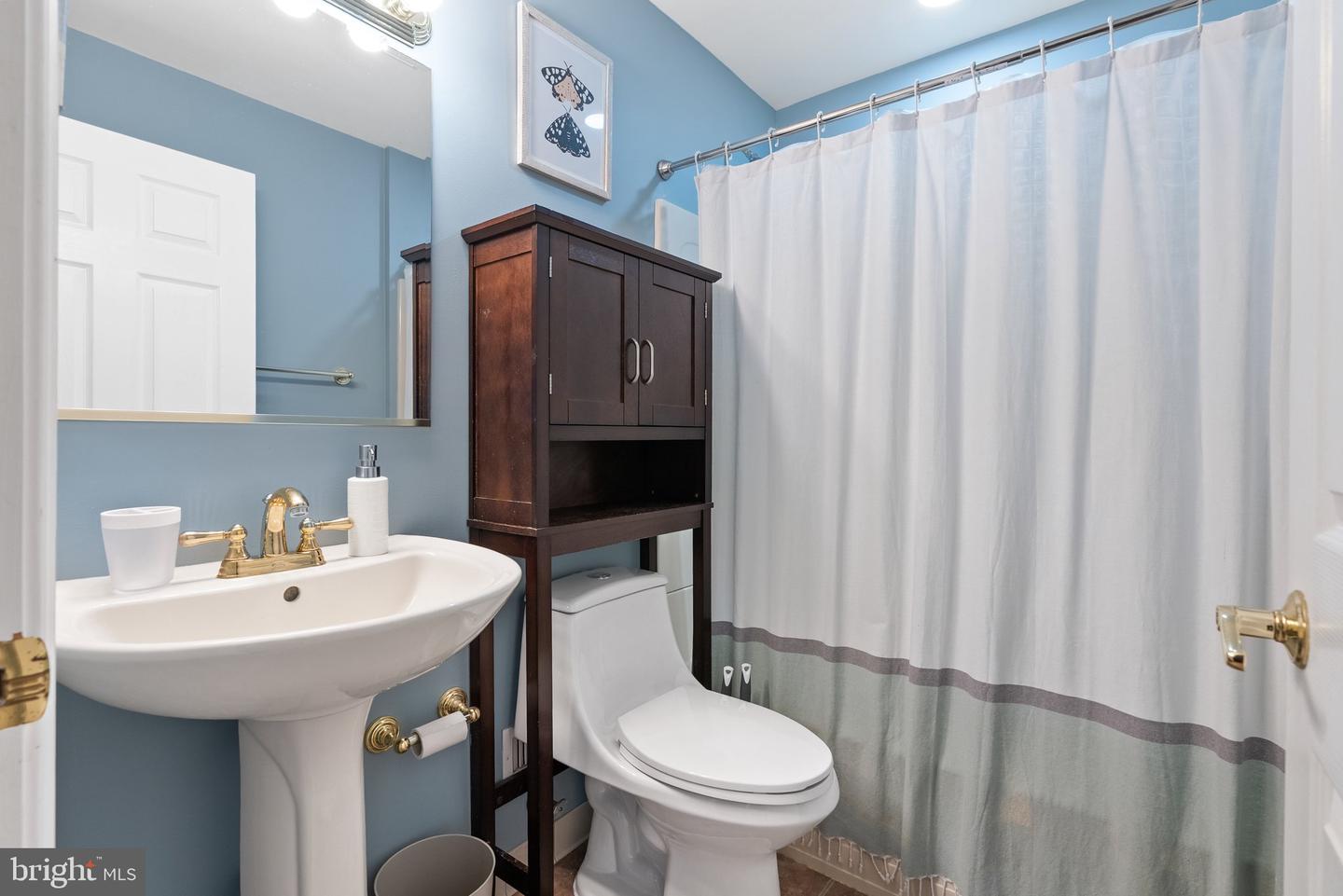 21073 ST LOUIS RD, MIDDLEBURG, Virginia 20117, 4 Bedrooms Bedrooms, ,3 BathroomsBathrooms,Residential,For sale,21073 ST LOUIS RD,VALO2096552 MLS # VALO2096552