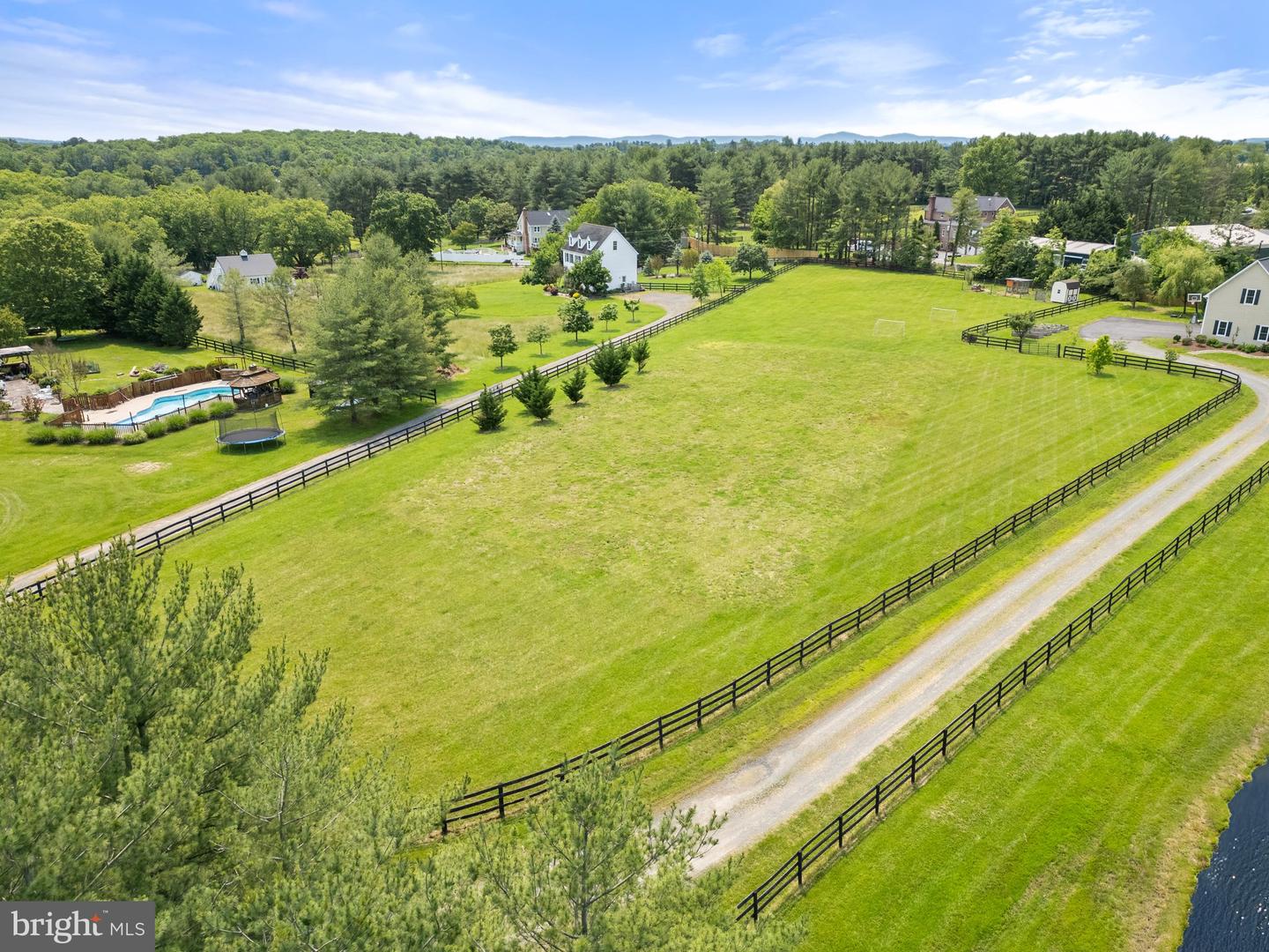 21073 ST LOUIS RD, MIDDLEBURG, Virginia 20117, 4 Bedrooms Bedrooms, ,3 BathroomsBathrooms,Residential,For sale,21073 ST LOUIS RD,VALO2096552 MLS # VALO2096552