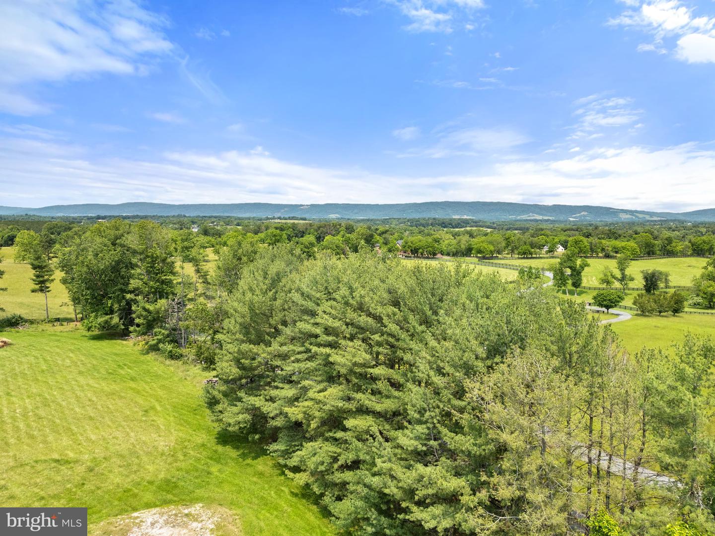 21073 ST LOUIS RD, MIDDLEBURG, Virginia 20117, 4 Bedrooms Bedrooms, ,3 BathroomsBathrooms,Residential,For sale,21073 ST LOUIS RD,VALO2096552 MLS # VALO2096552