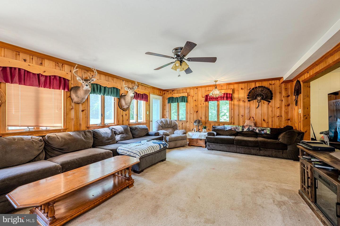 484 VIEWTOWN RD, AMISSVILLE, Virginia 20106, 4 Bedrooms Bedrooms, ,3 BathroomsBathrooms,Residential,For sale,484 VIEWTOWN RD,VARP2002094 MLS # VARP2002094