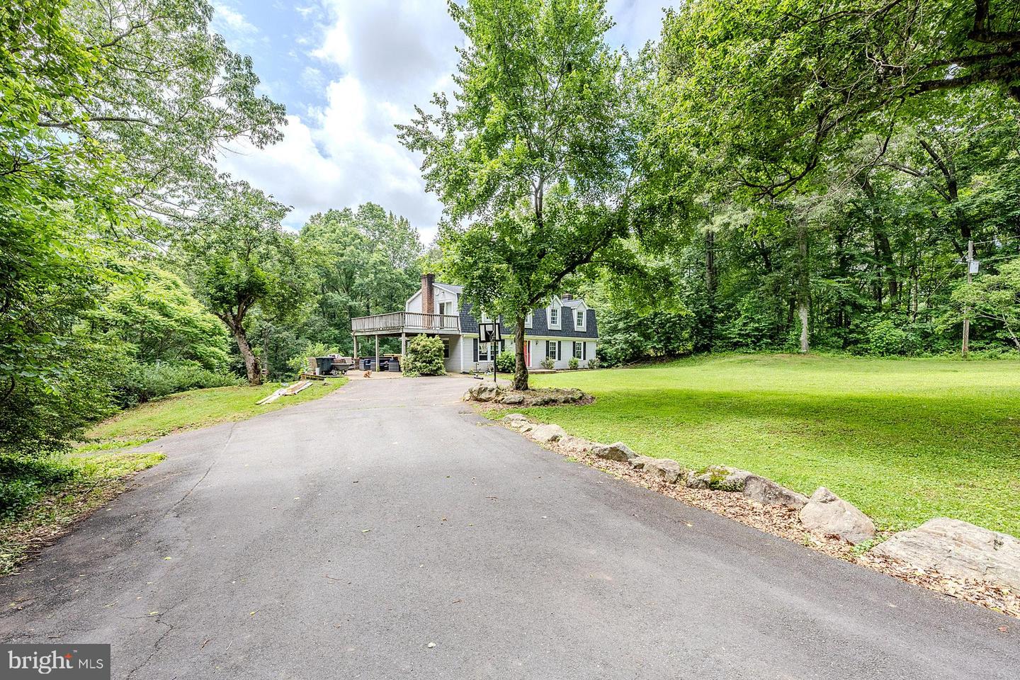 484 VIEWTOWN RD, AMISSVILLE, Virginia 20106, 4 Bedrooms Bedrooms, ,3 BathroomsBathrooms,Residential,For sale,484 VIEWTOWN RD,VARP2002094 MLS # VARP2002094